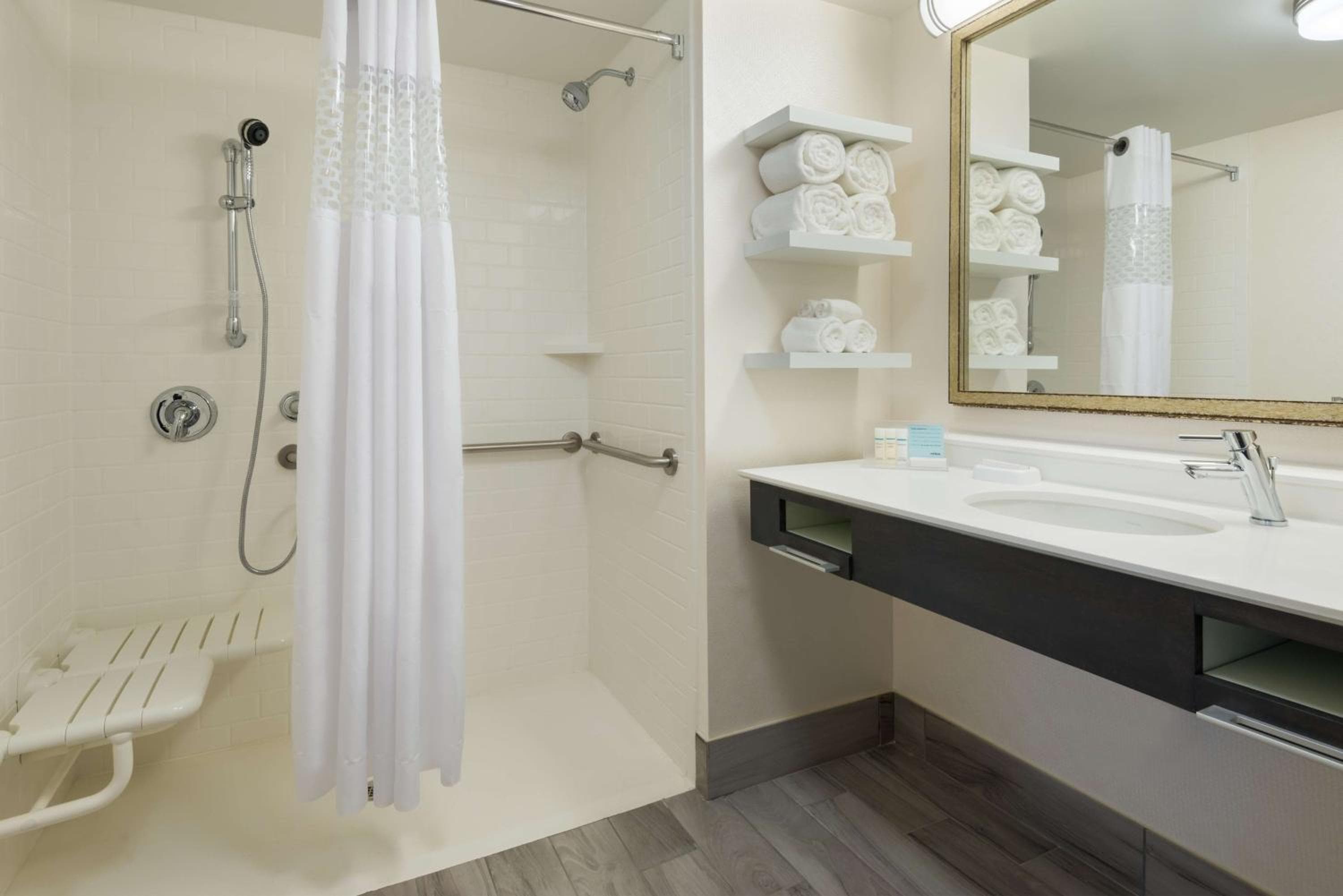 Hampton Inn & Suites Tampa Airport Avion Park Westshore — 21