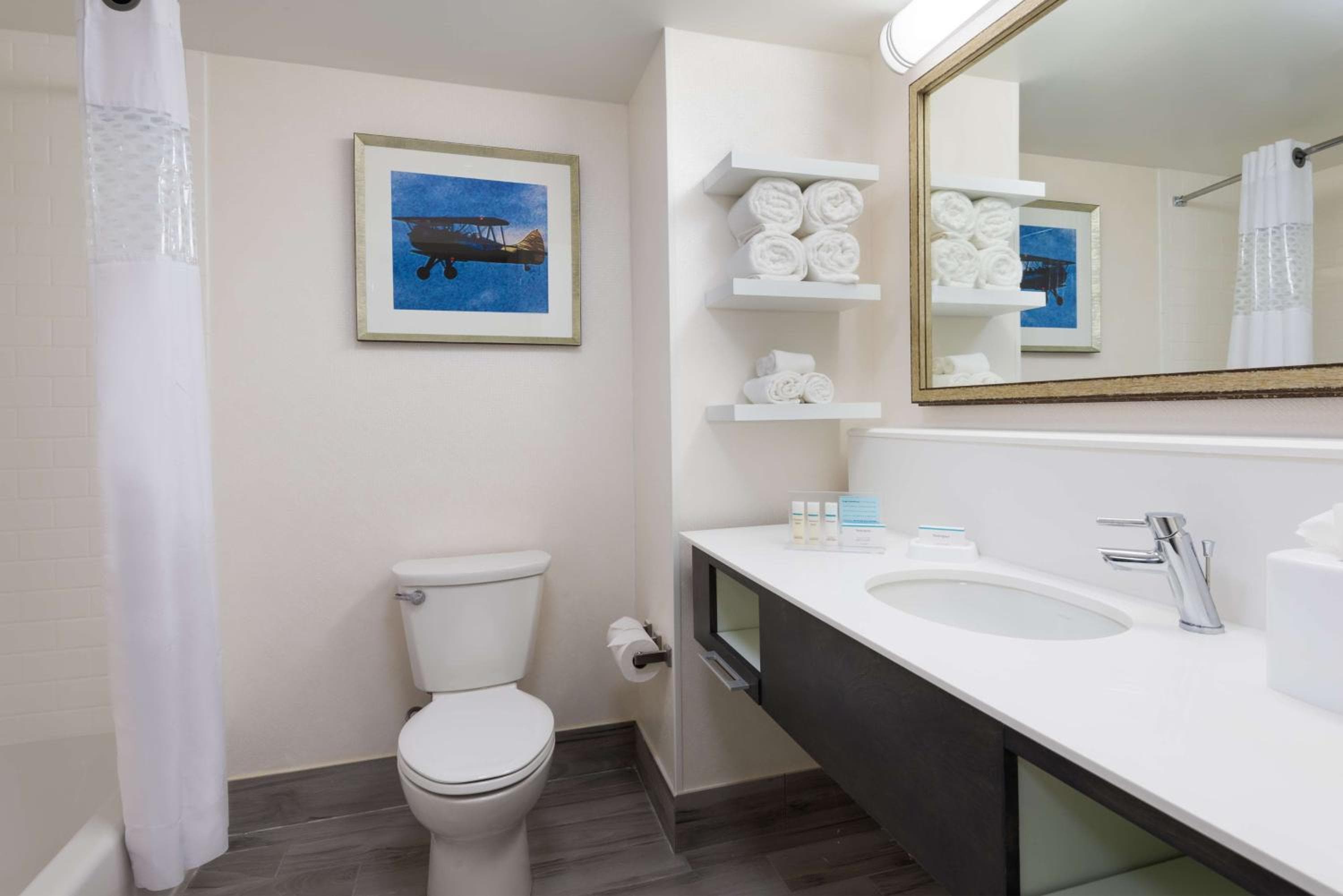Hampton Inn & Suites Tampa Airport Avion Park Westshore — 24