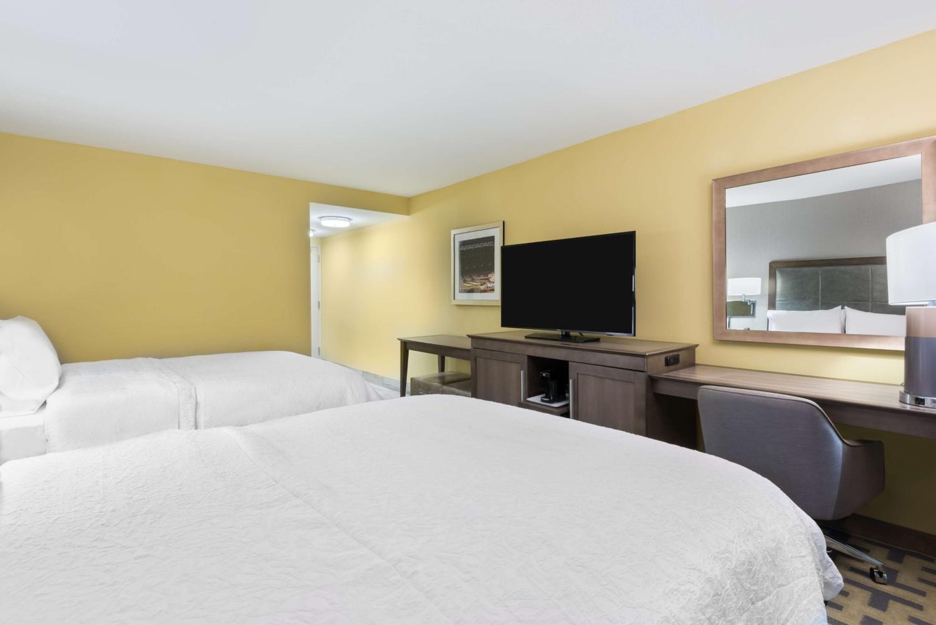 Hampton Inn & Suites Tampa Airport Avion Park Westshore — 26