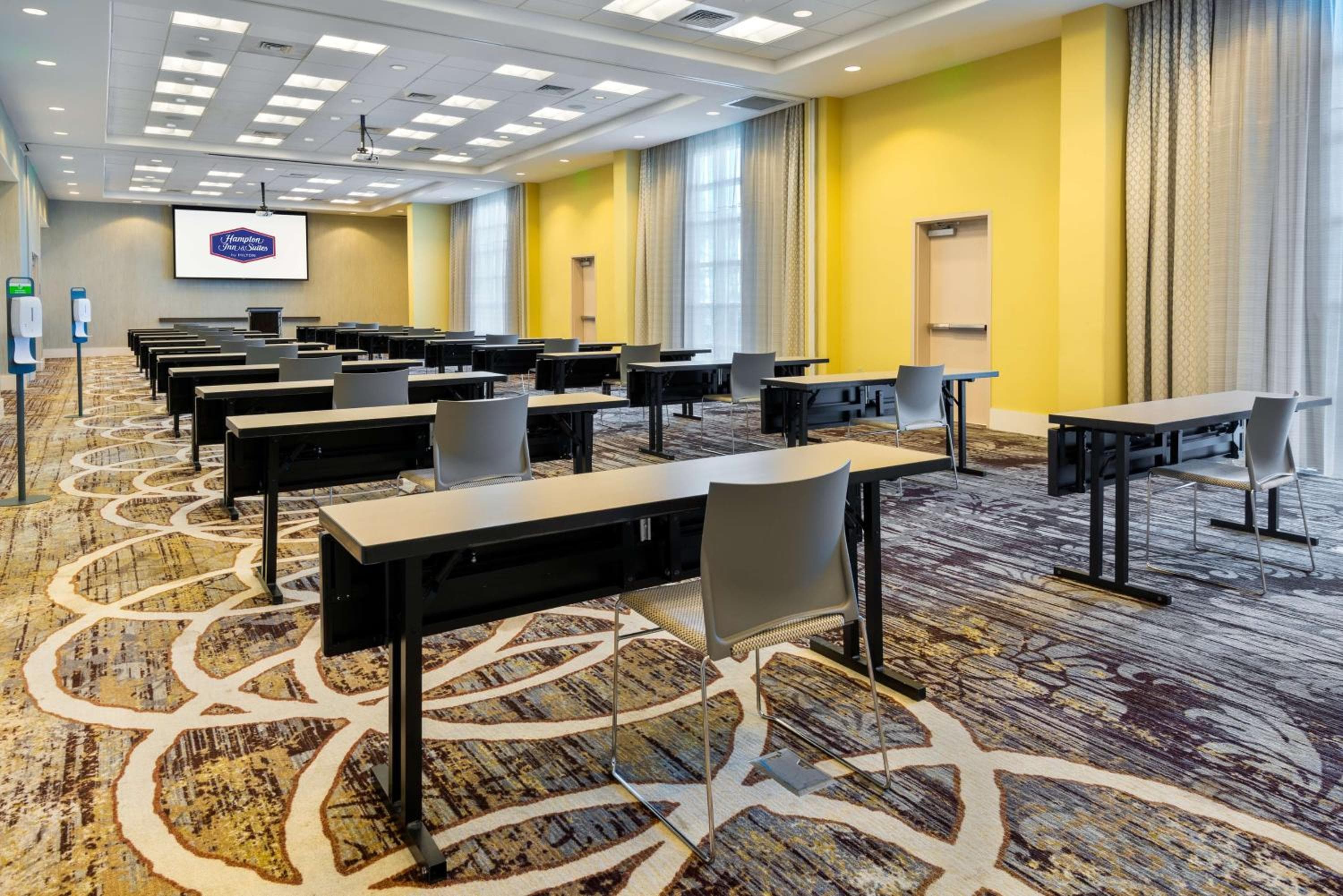 Hampton Inn & Suites Tampa Airport Avion Park Westshore — 28