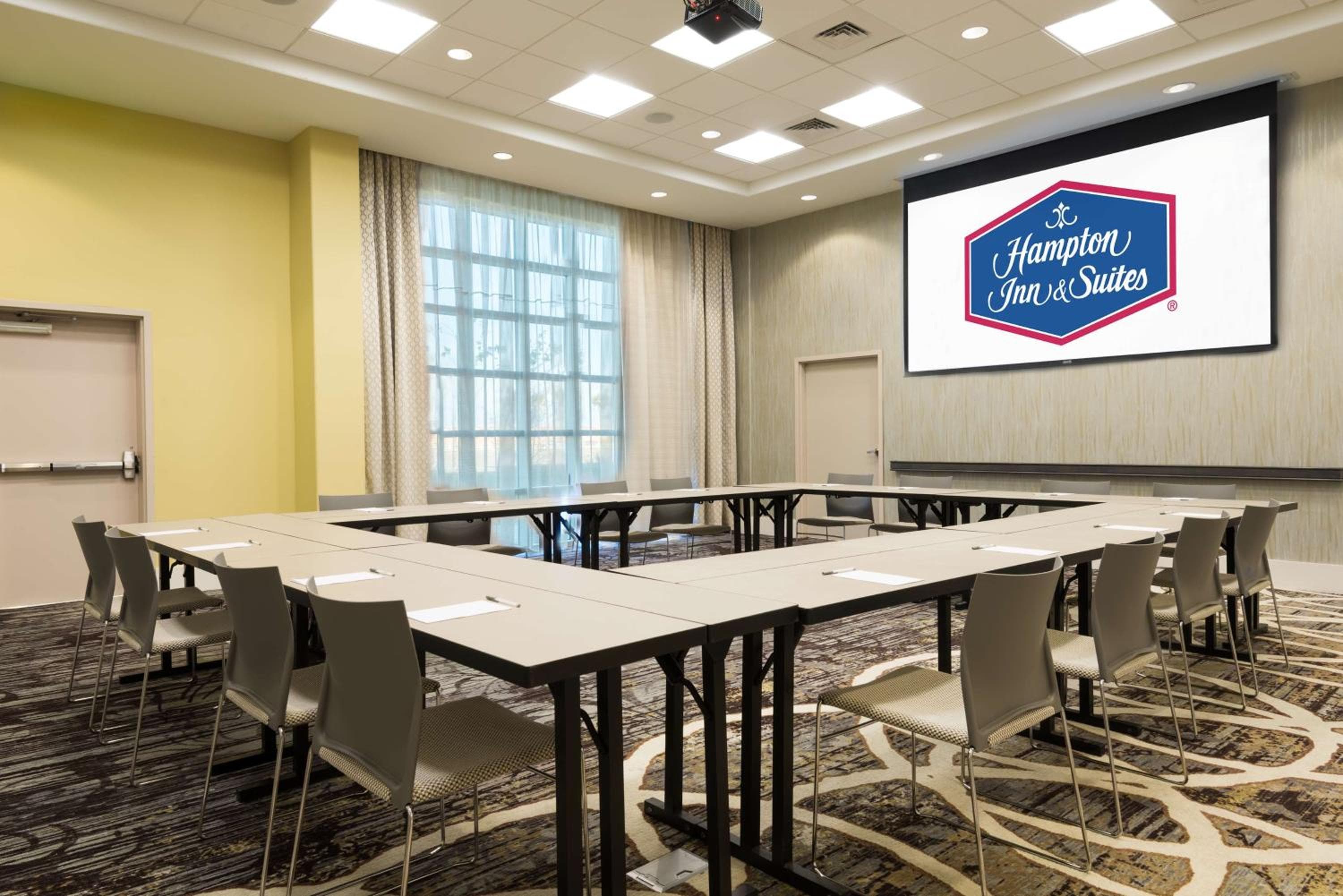 Hampton Inn & Suites Tampa Airport Avion Park Westshore — 30