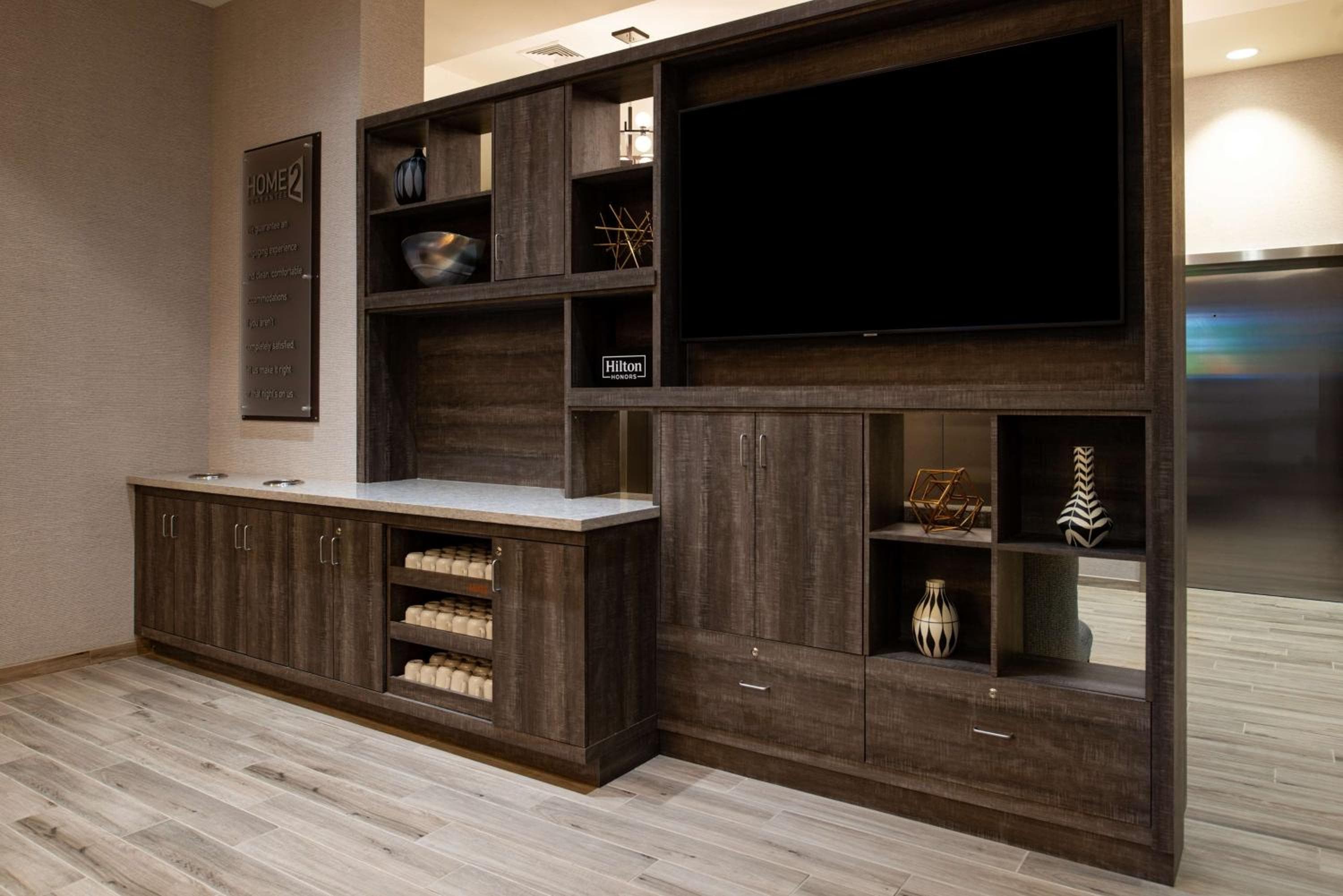 Home2 Suites By Hilton Tampa Downtown Channel District — 8