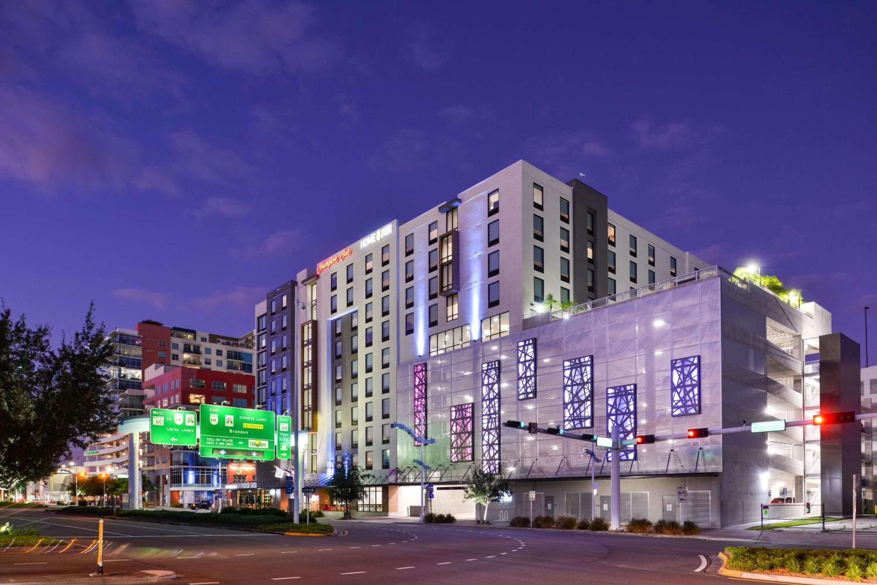 Home2 Suites By Hilton Tampa Downtown Channel District — 7