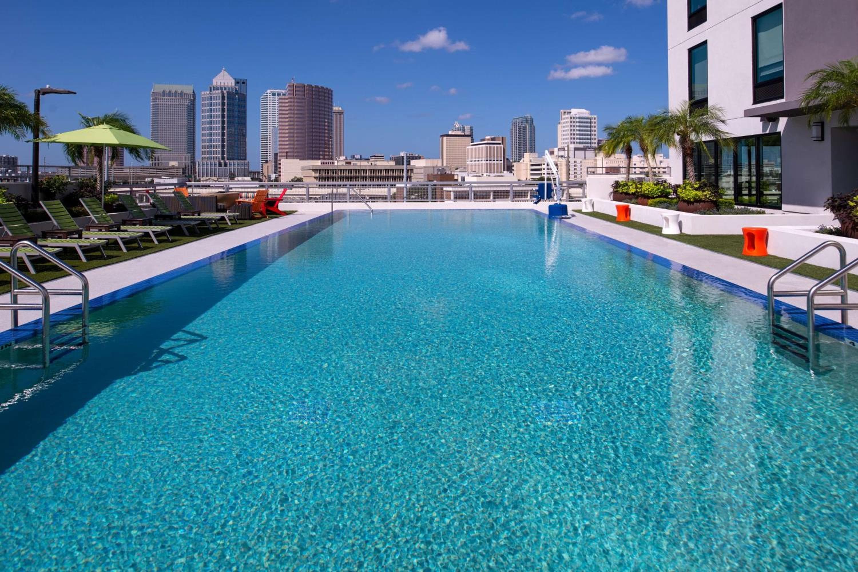 Home2 Suites By Hilton Tampa Downtown Channel District — 2