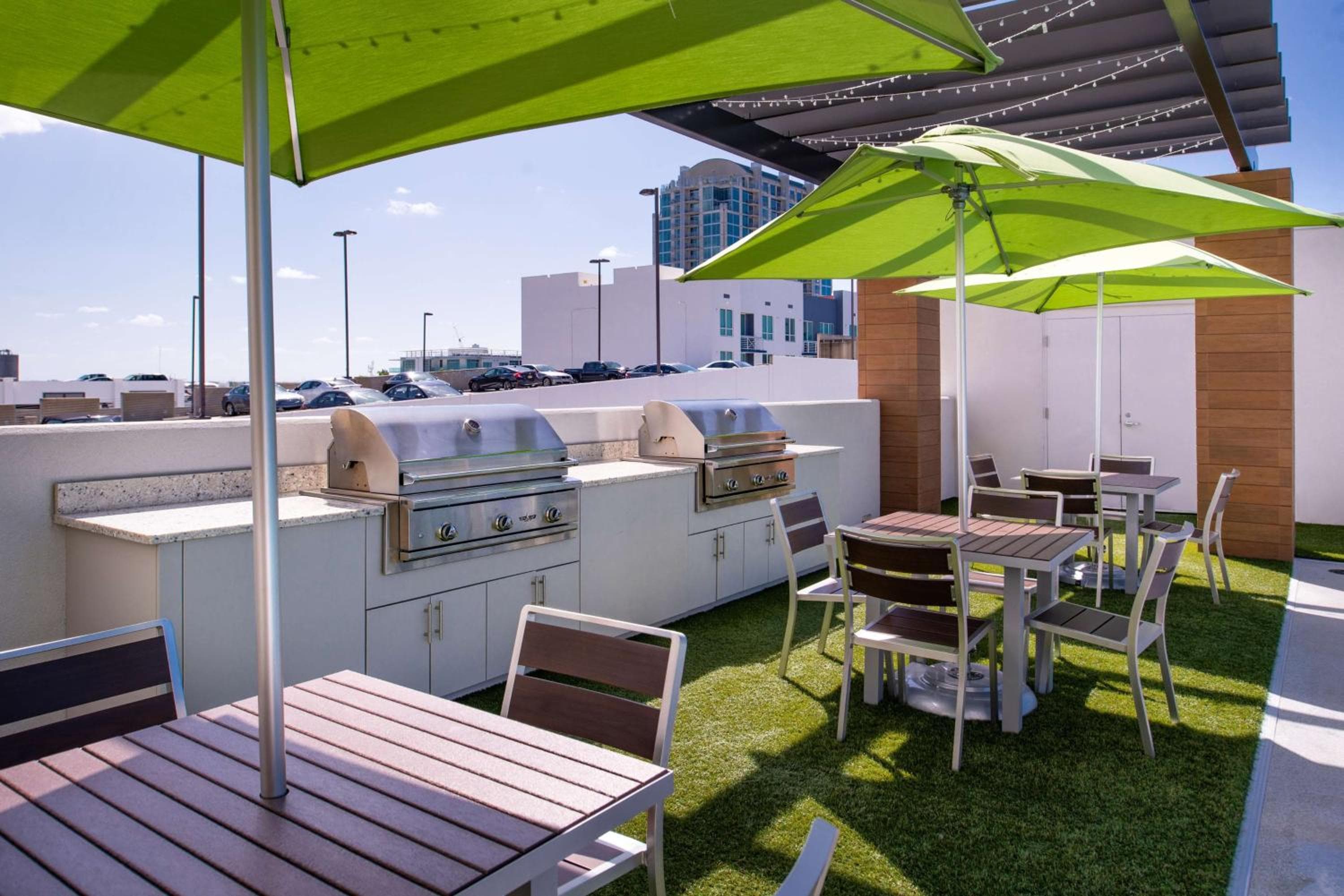 Home2 Suites By Hilton Tampa Downtown Channel District — 14
