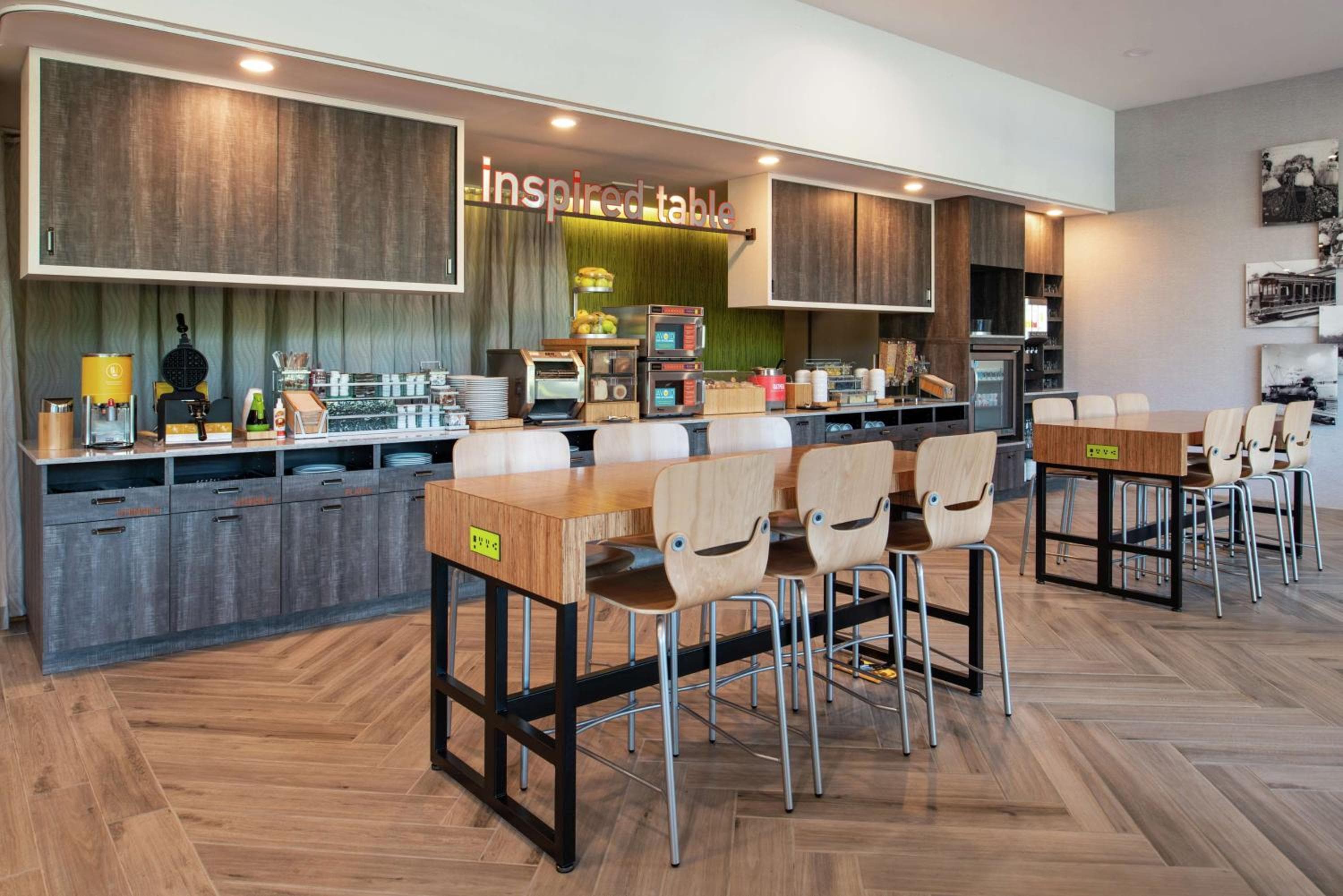 Home2 Suites By Hilton Tampa Downtown Channel District — 18