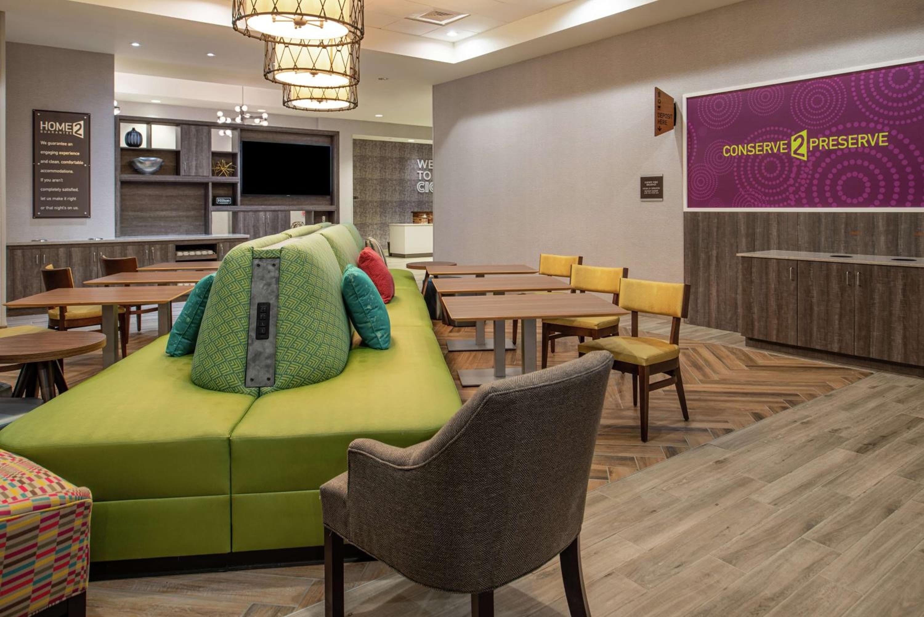 Home2 Suites By Hilton Tampa Downtown Channel District — 23