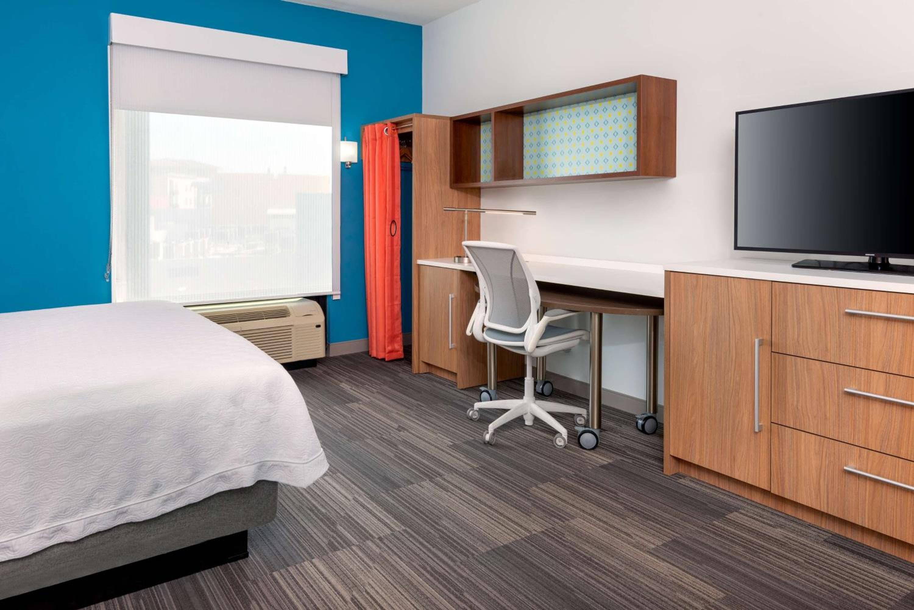 Home2 Suites By Hilton Tampa Downtown Channel District — 29