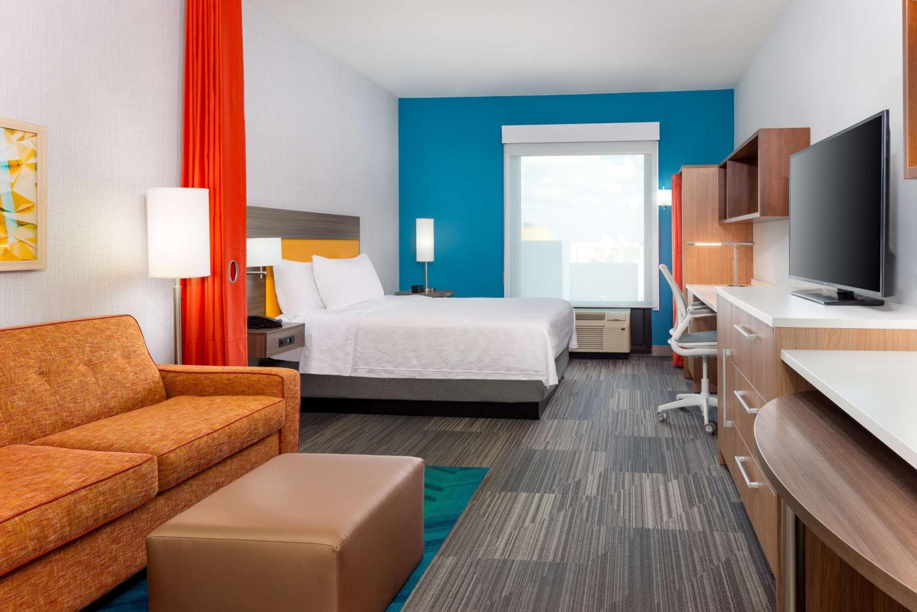 Home2 Suites By Hilton Tampa Downtown Channel District — 3