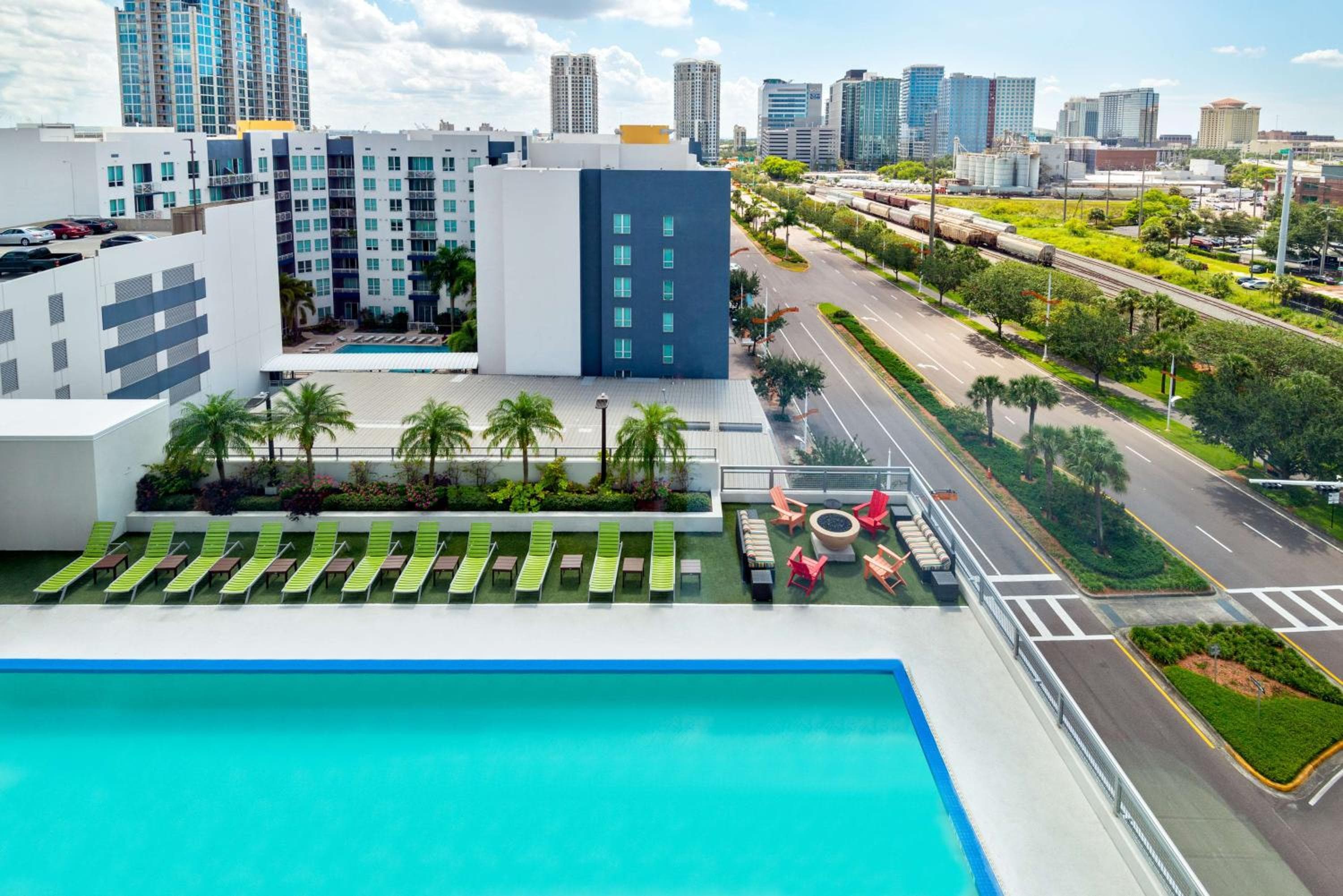 Home2 Suites By Hilton Tampa Downtown Channel District — 5