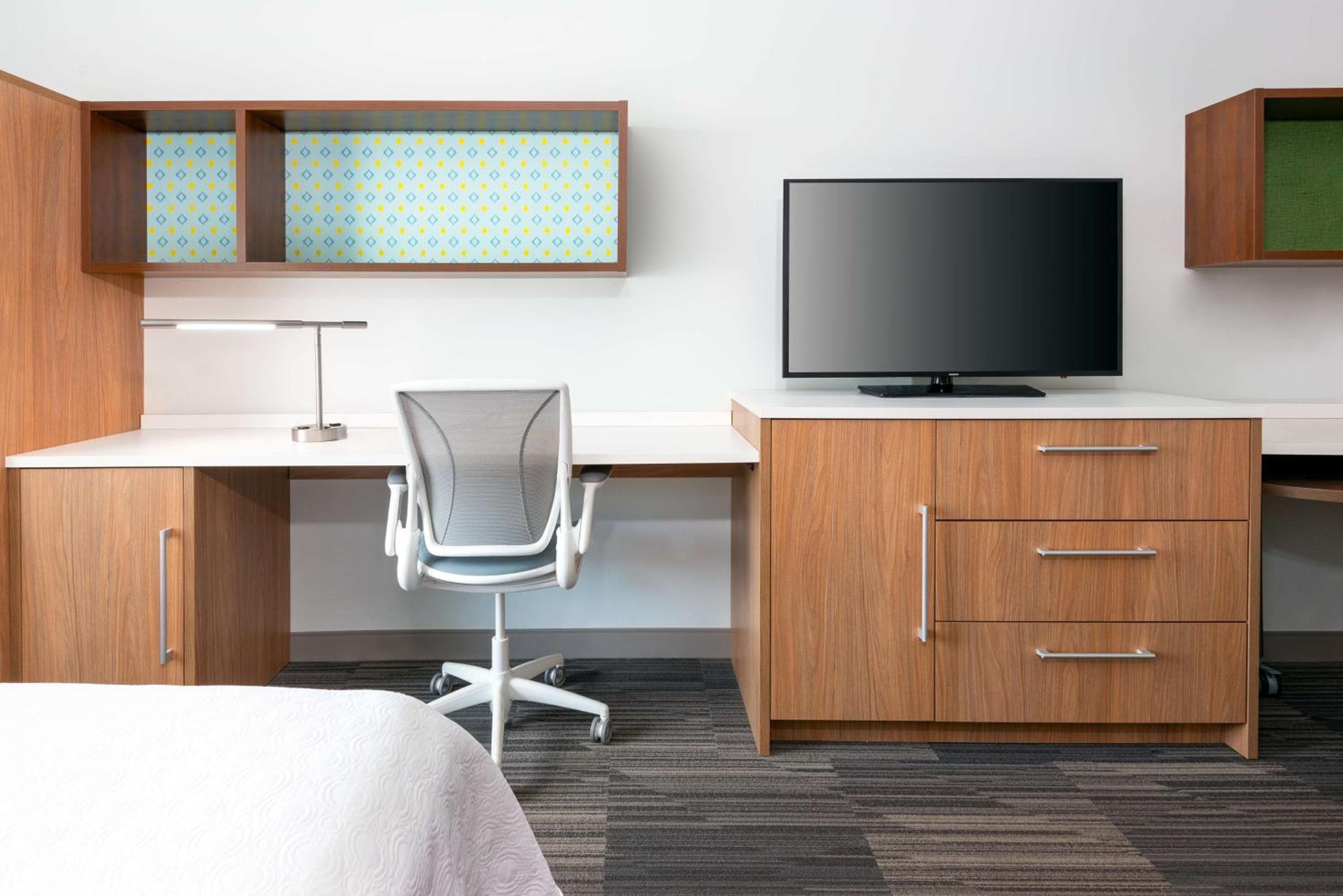 Home2 Suites By Hilton Tampa Downtown Channel District — 4