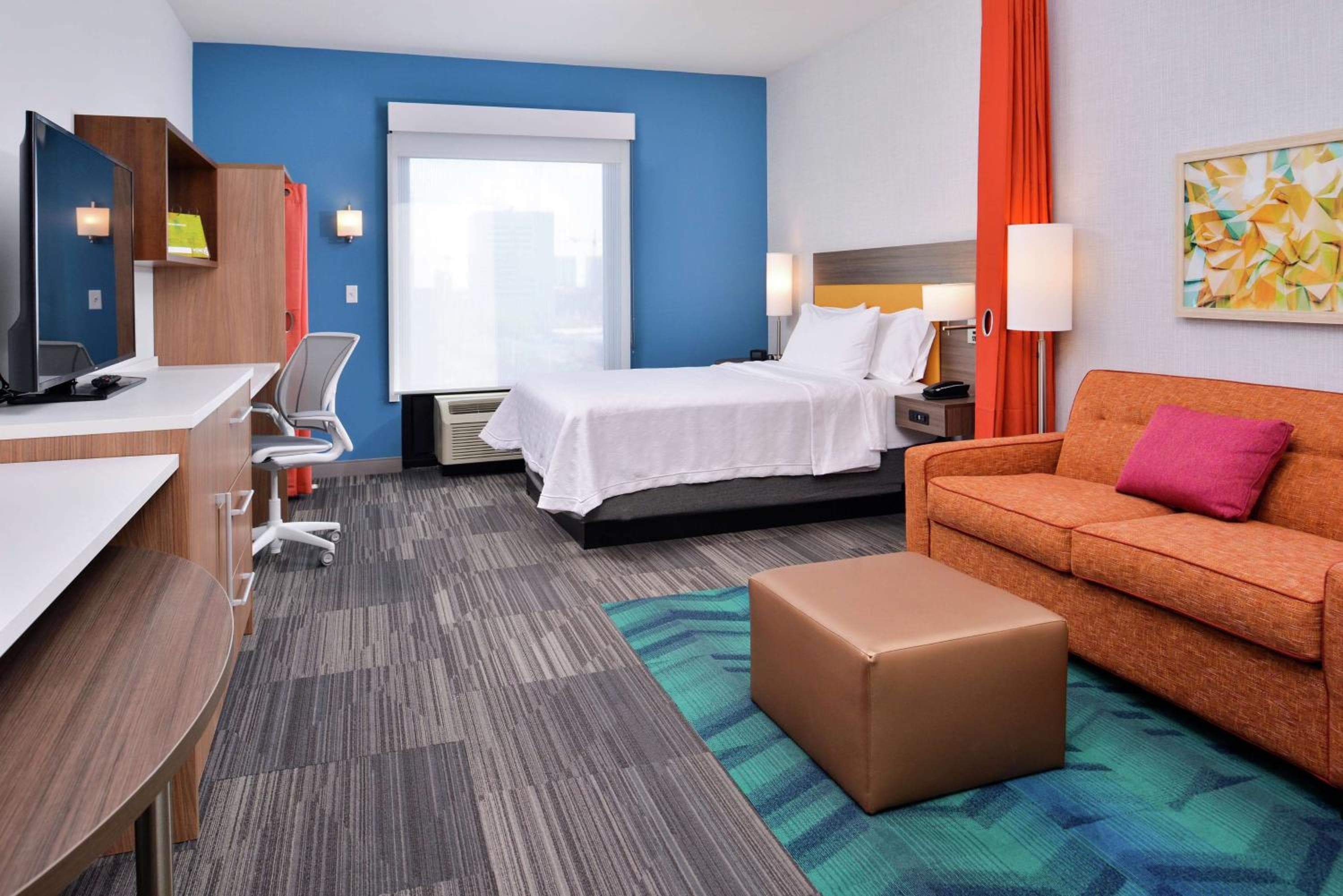 Home2 Suites By Hilton Tampa Downtown Channel District — 12