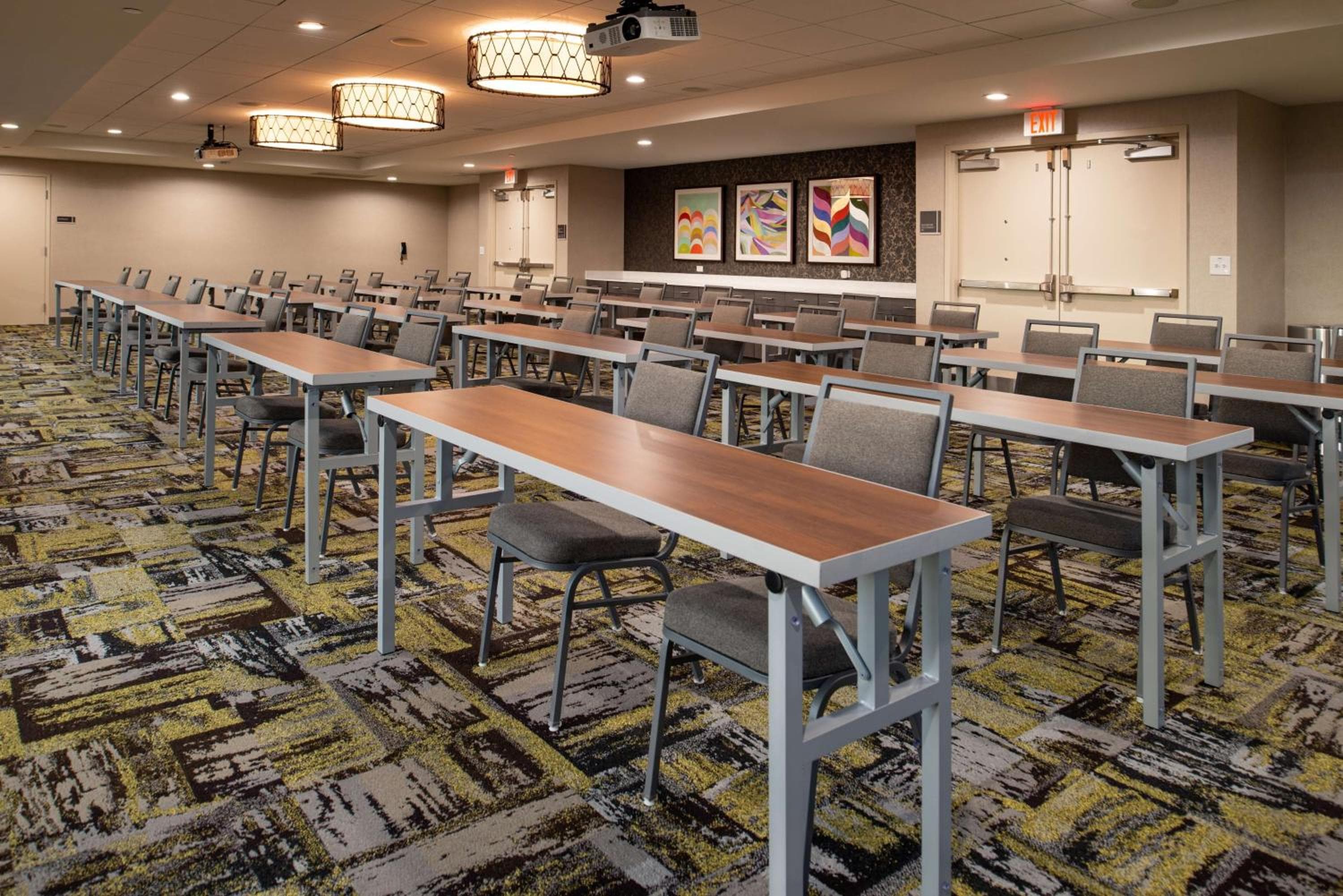 Home2 Suites By Hilton Tampa Downtown Channel District — 2