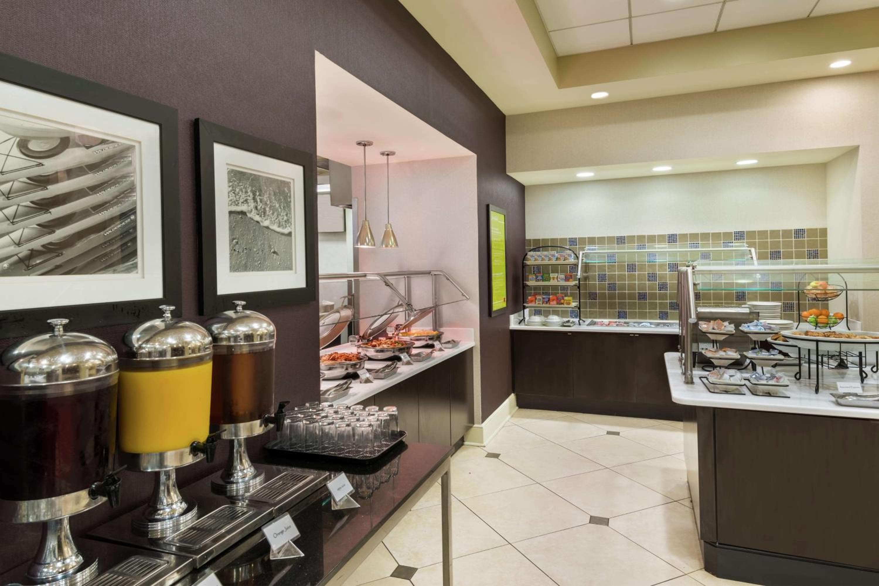 Hilton Garden Inn Tampa Airport/Westshore — 2