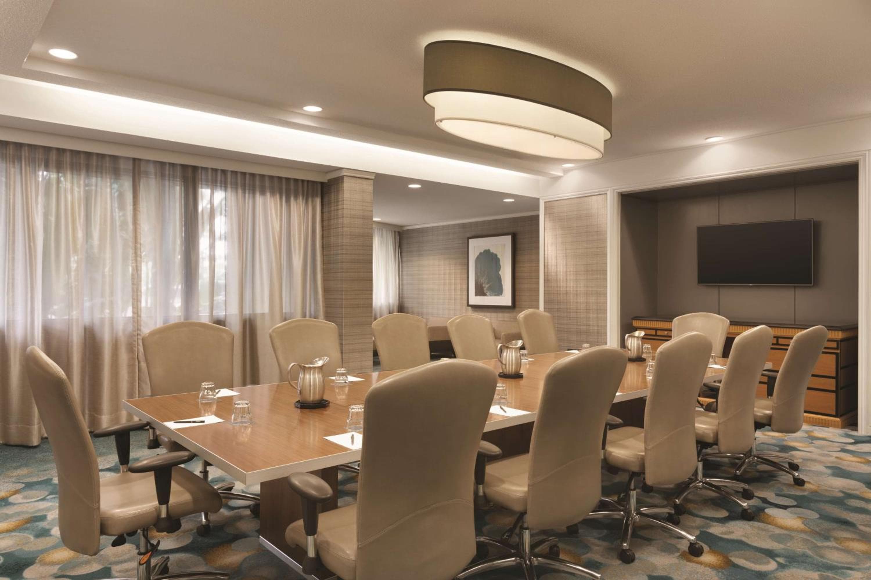 Hilton Miami Airport Blue Lagoon — 21