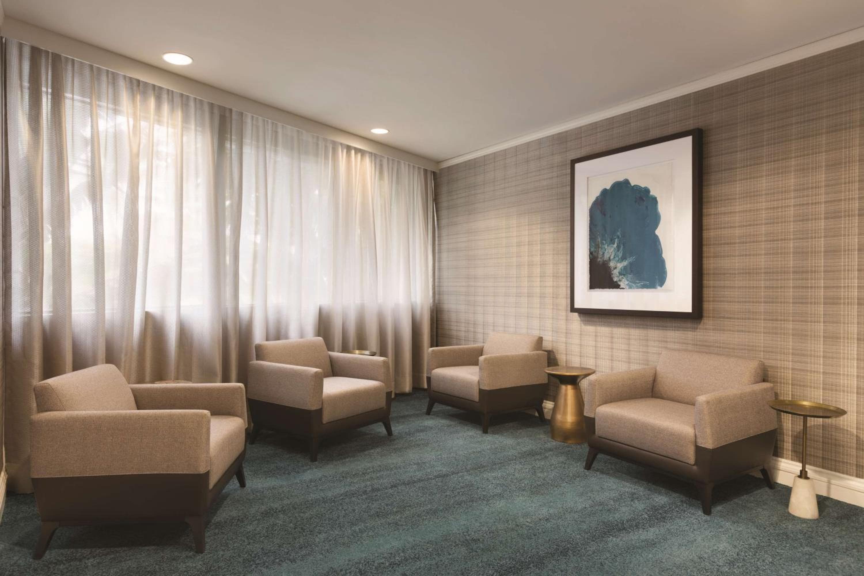 Hilton Miami Airport Blue Lagoon — 18