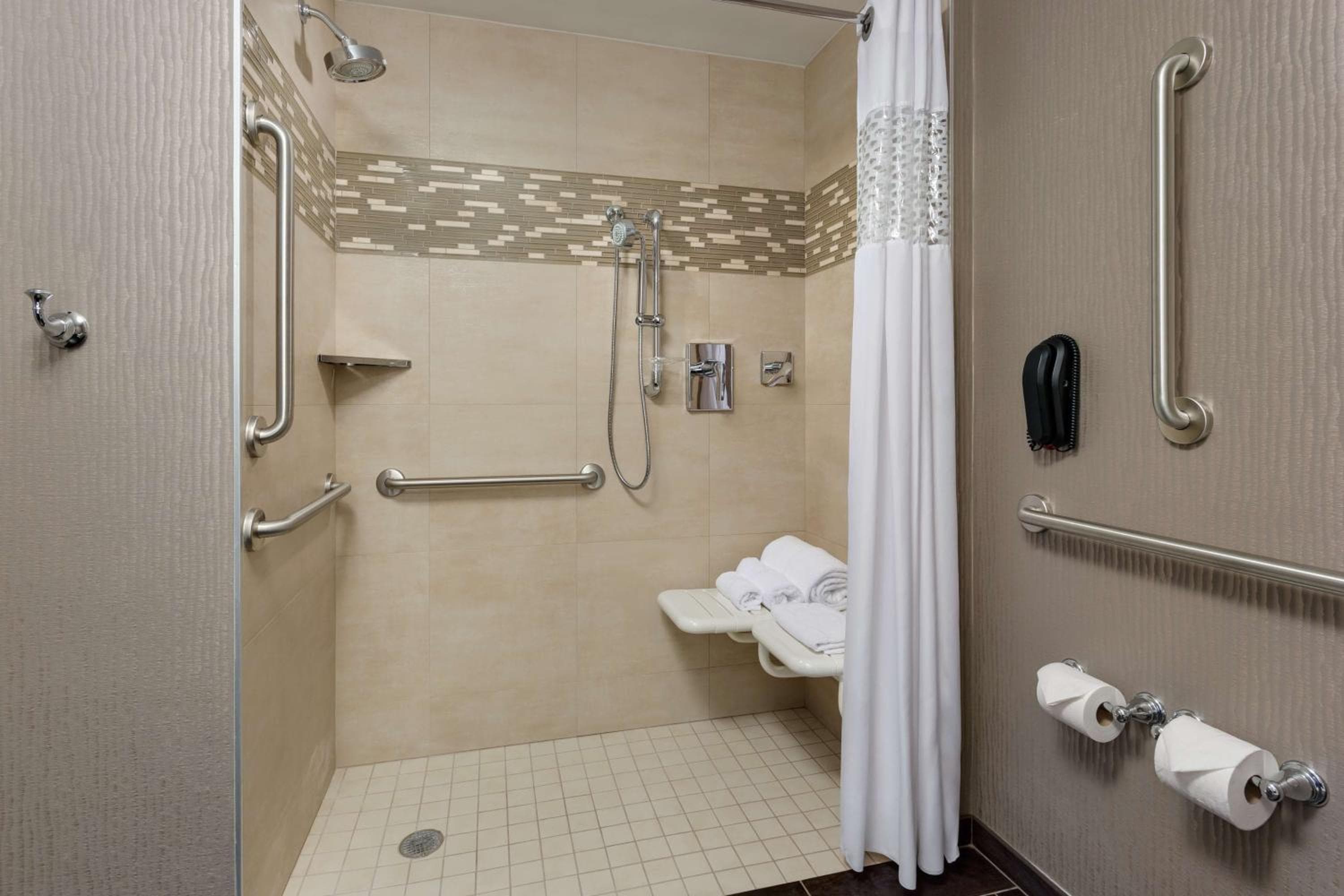 Hampton Inn Times Square Central — 13