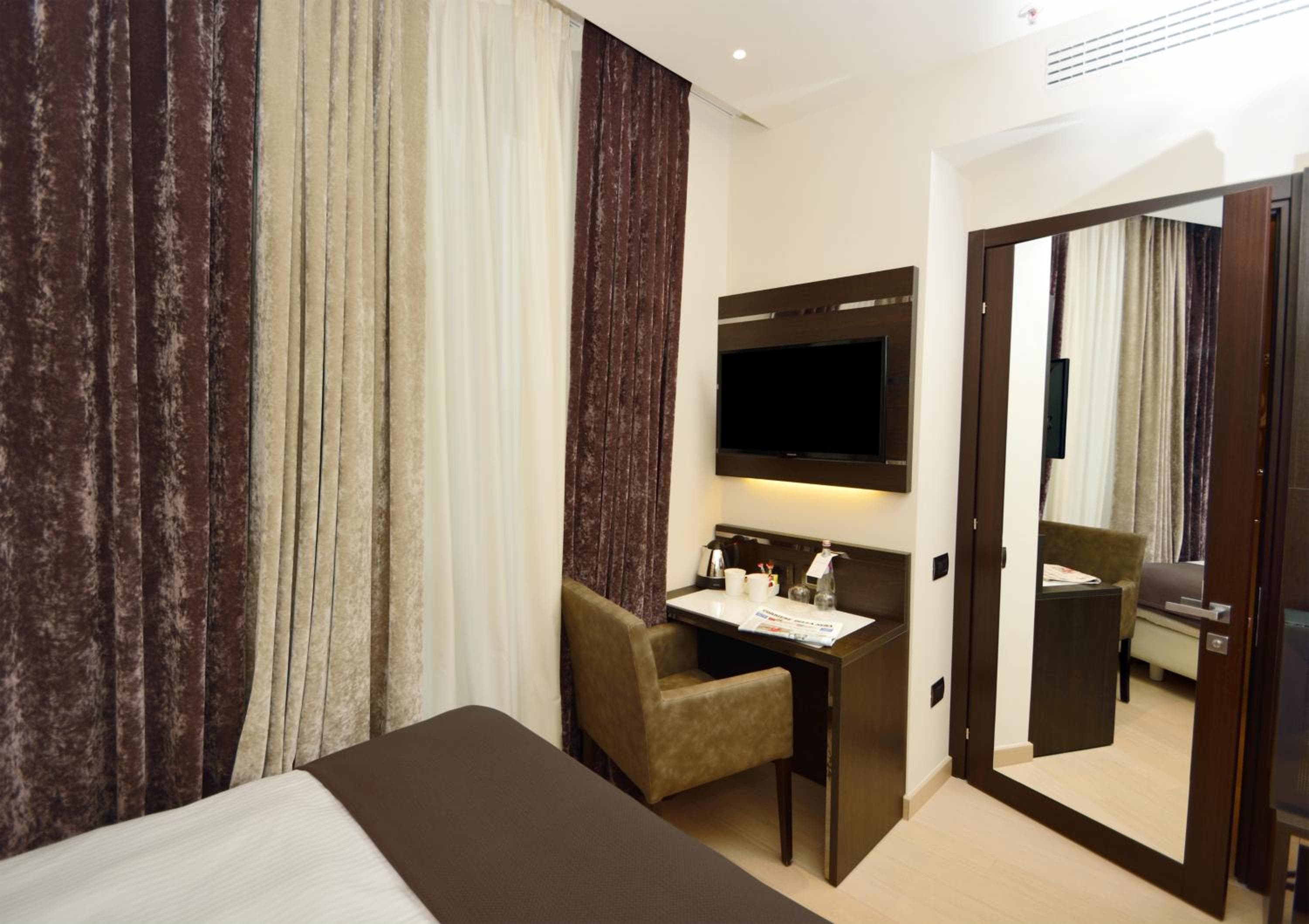 Hotel The Square Milano Duomo - Preferred Hotels & Resorts hotel, Via Albricci 2-4, Milan, Italy — photo 36