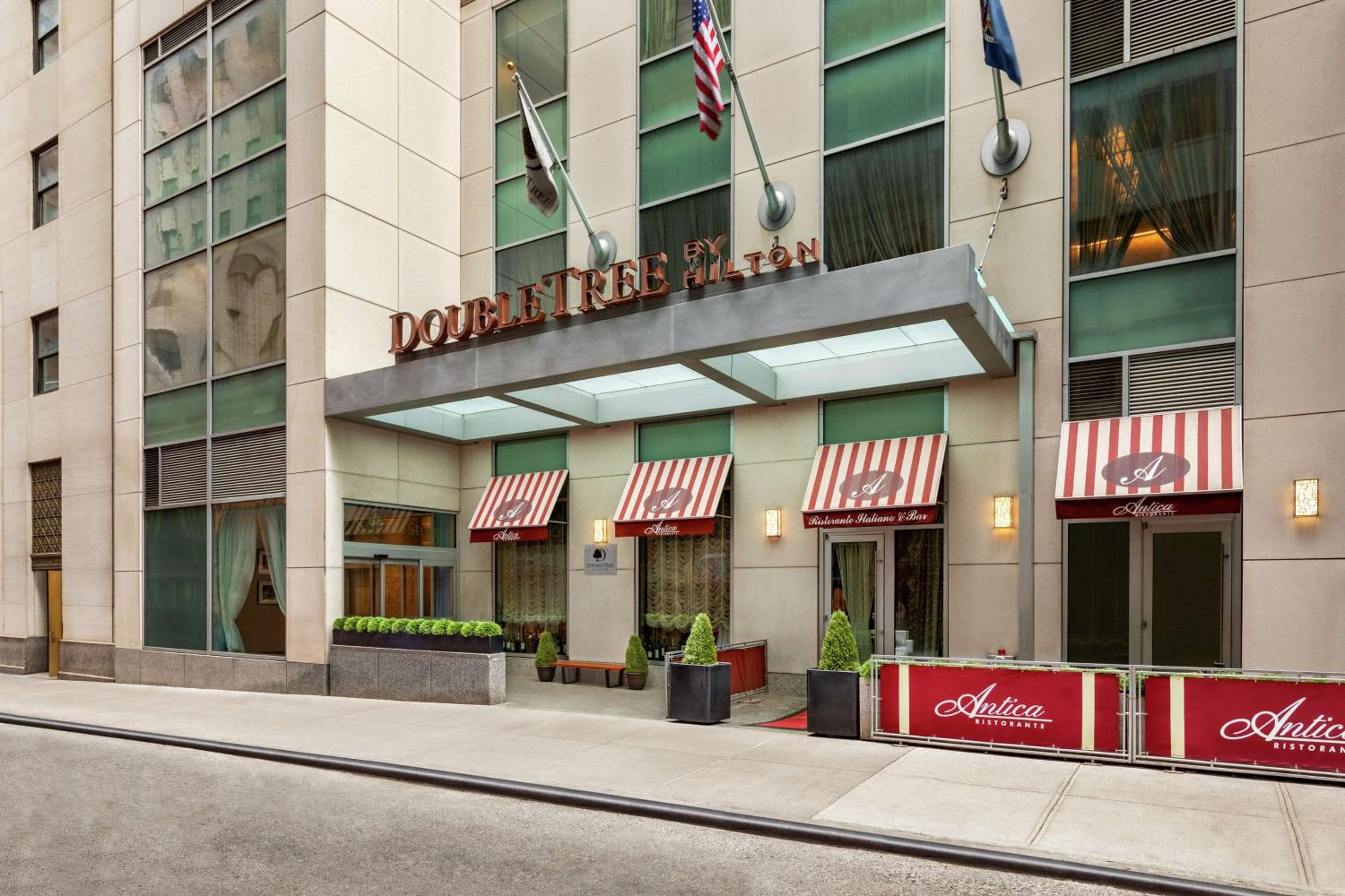 DoubleTree dell'Hilton New York Downtown — 1