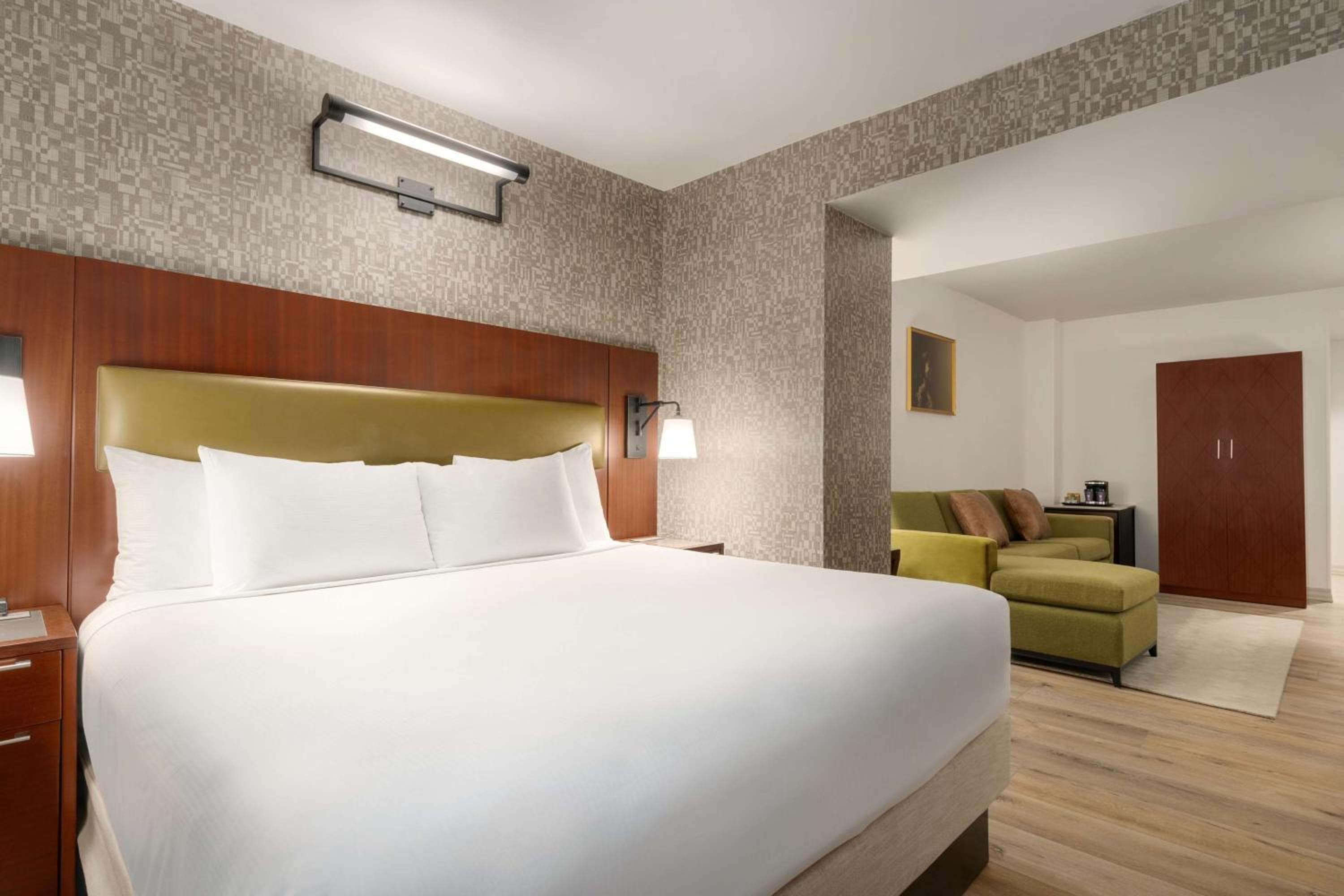 DoubleTree dell'Hilton New York Downtown — 8