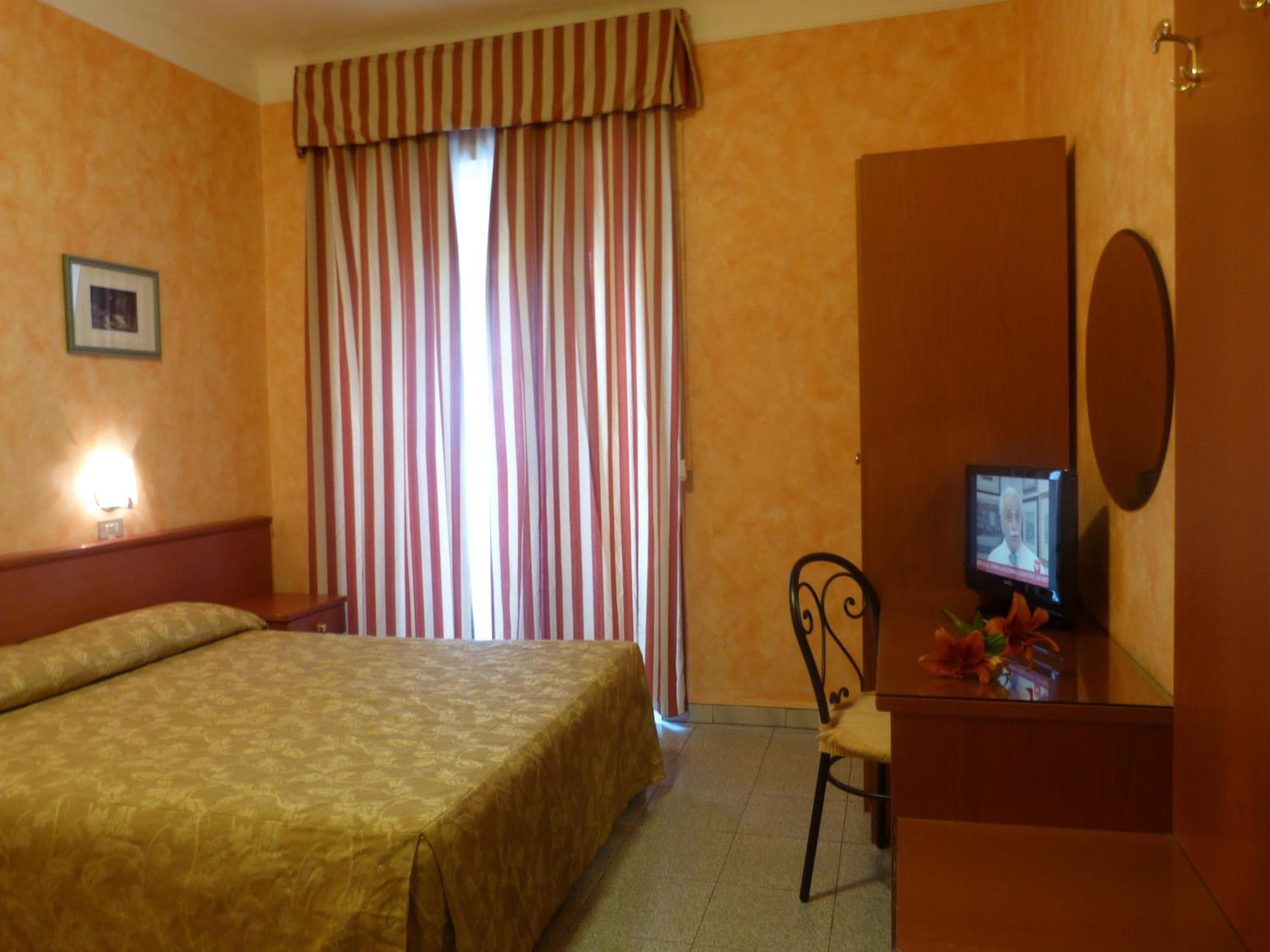 Hotel Aurora — 4