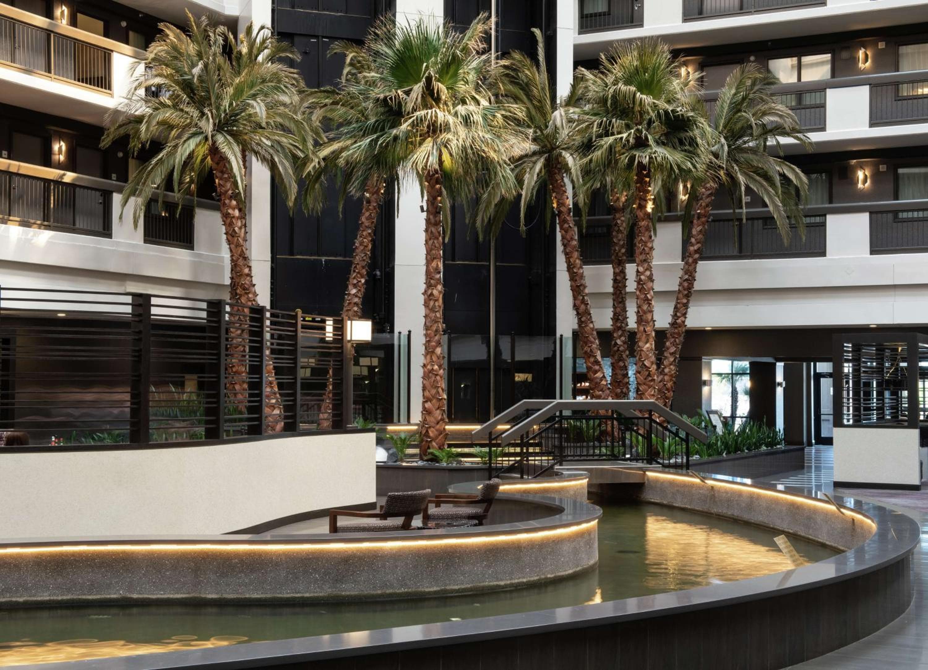 Embassy Suites by Hilton Las Vegas — 11