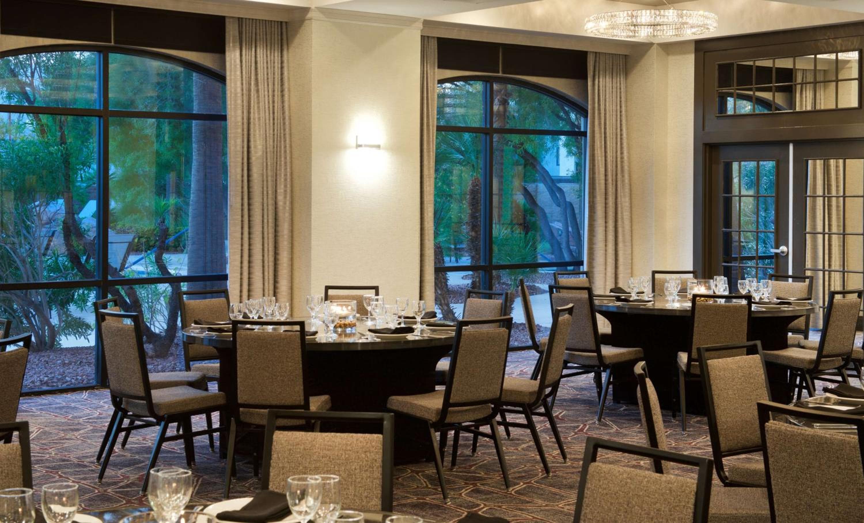 Embassy Suites by Hilton Las Vegas — 6