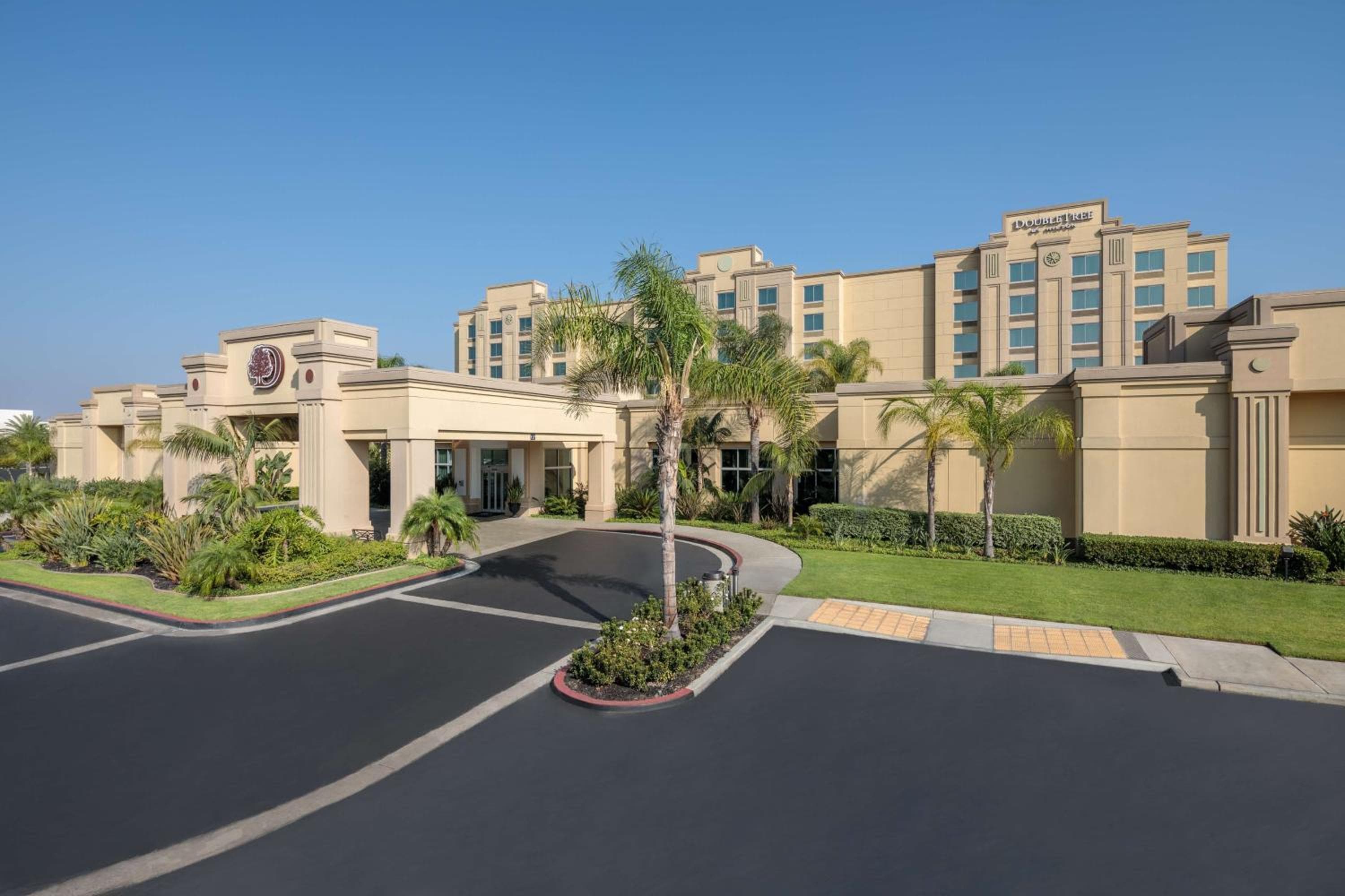 DoubleTree by Hilton Los Angeles/Commerce — 1