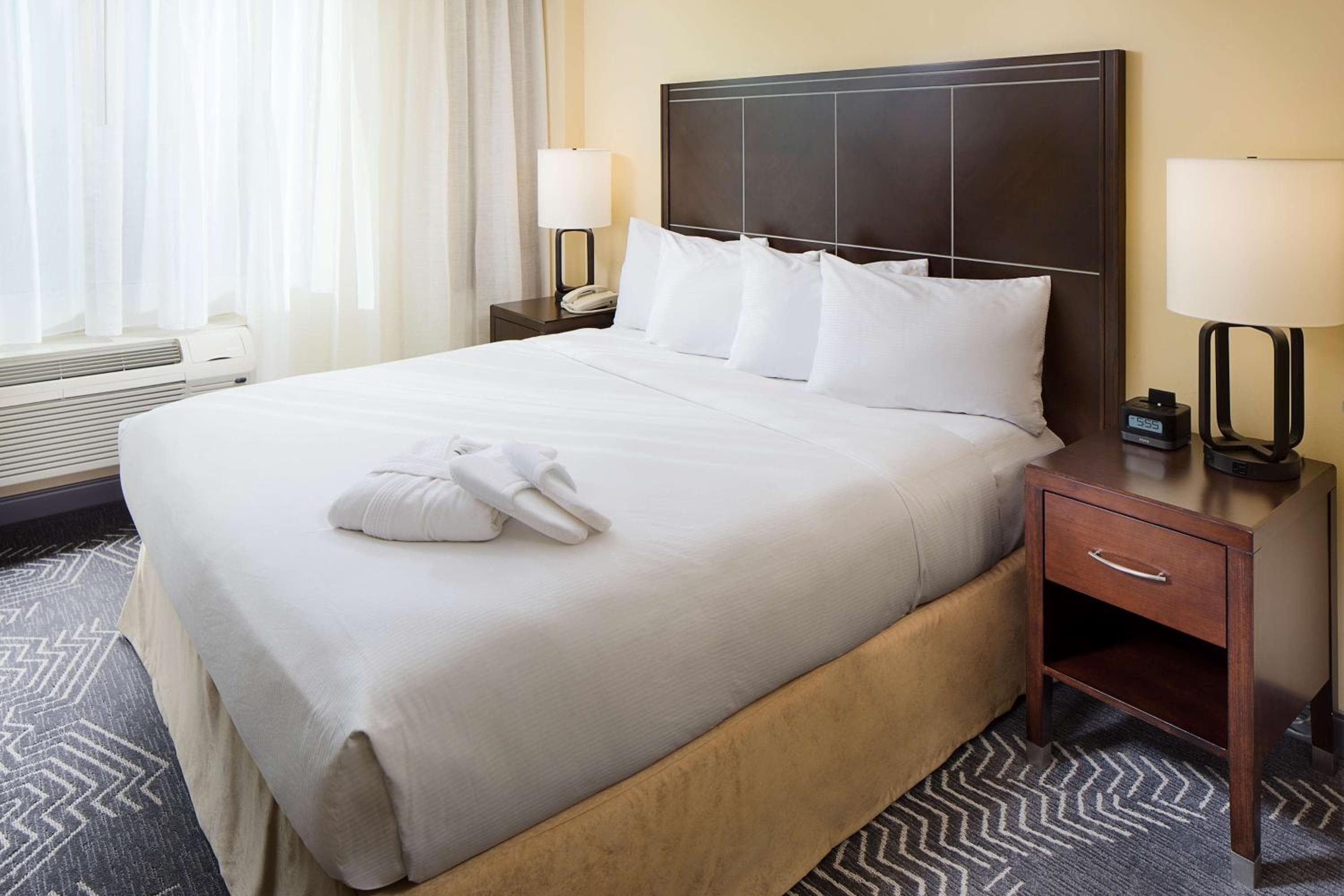 DoubleTree by Hilton Los Angeles/Commerce — 3