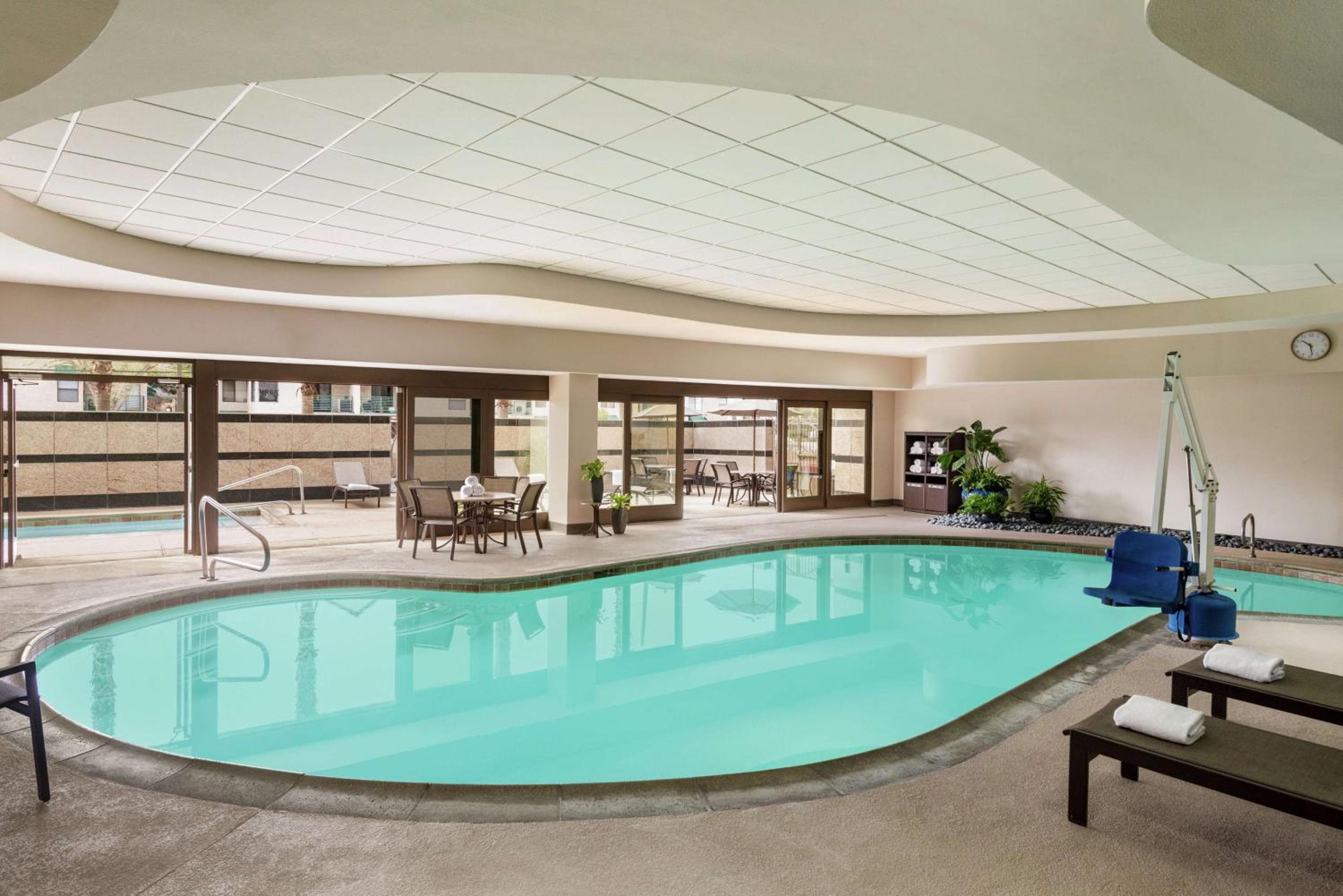 Embassy Suites by Hilton Centro de Convenciones Las Vegas — 7
