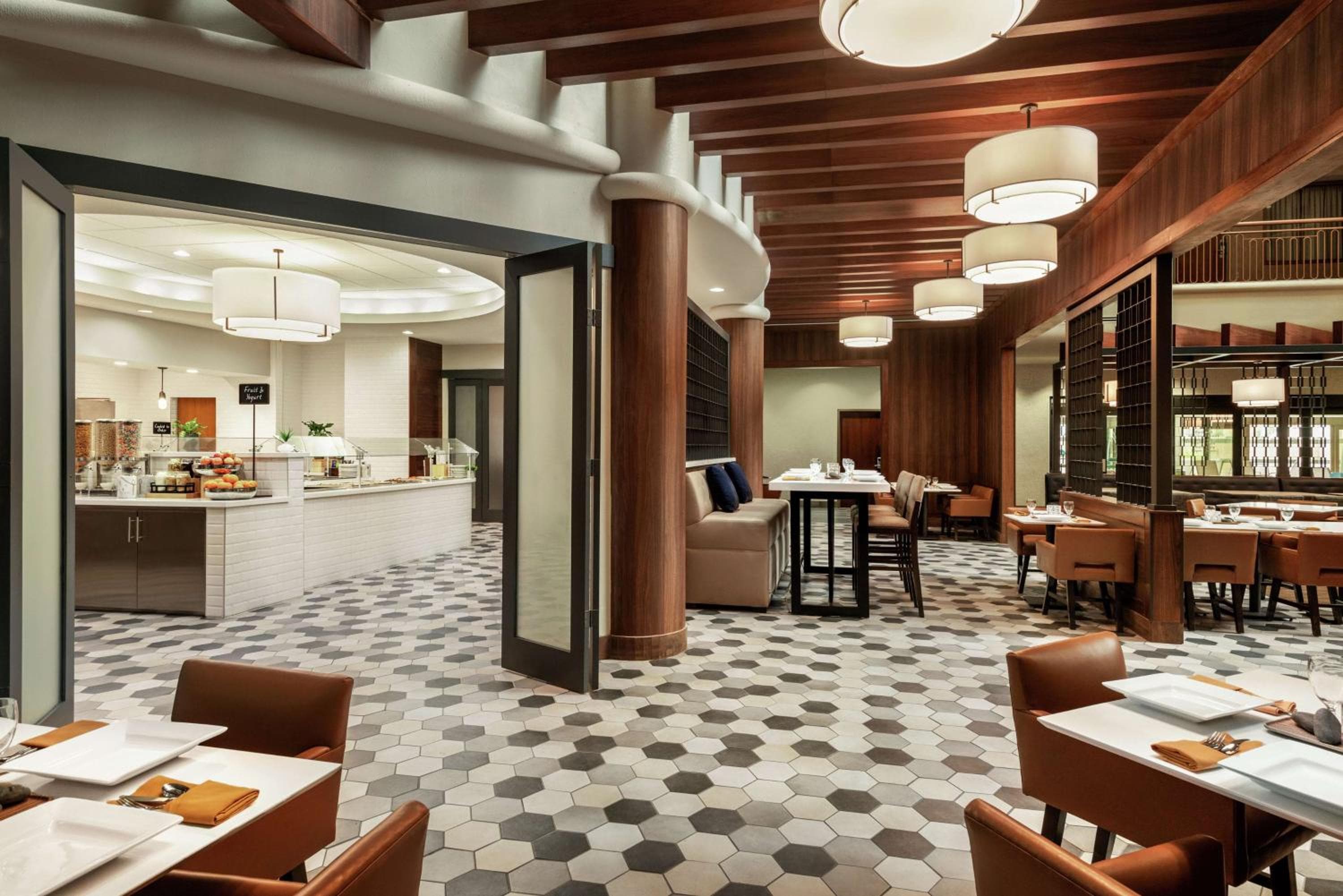 Embassy Suites by Hilton Centro de Convenciones Las Vegas — 9