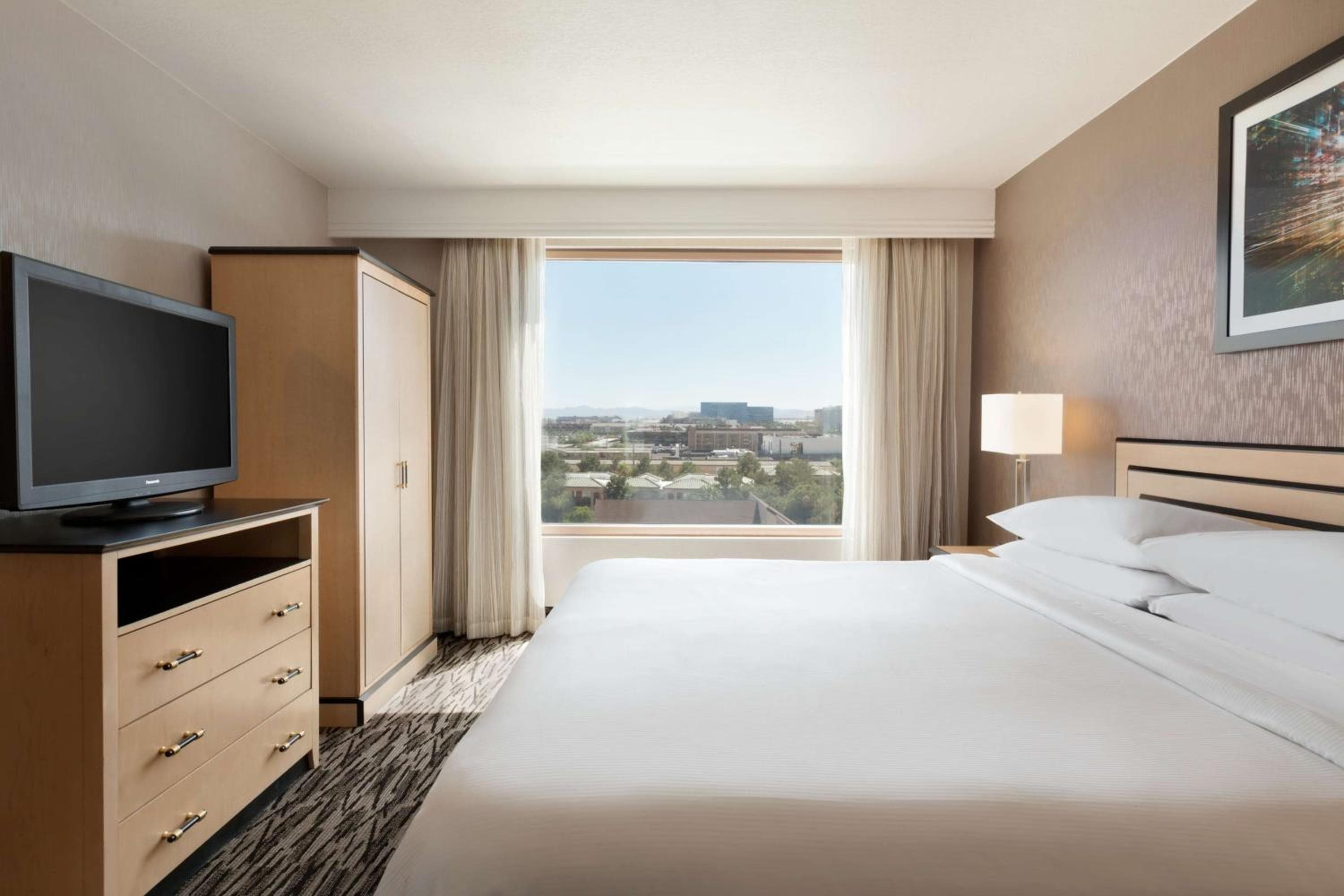 Embassy Suites by Hilton Centro de Convenciones Las Vegas — 25