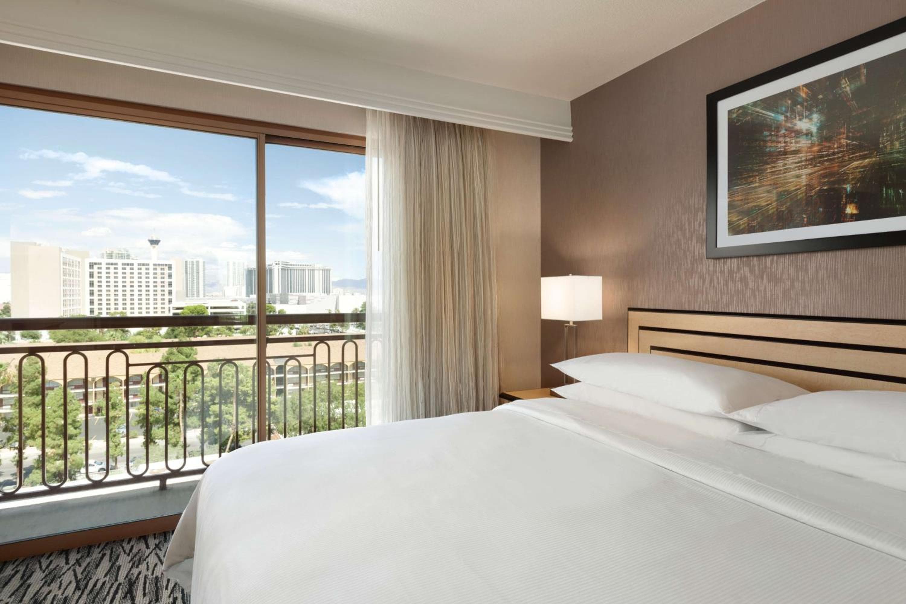 Embassy Suites by Hilton Centro de Convenciones Las Vegas — 30