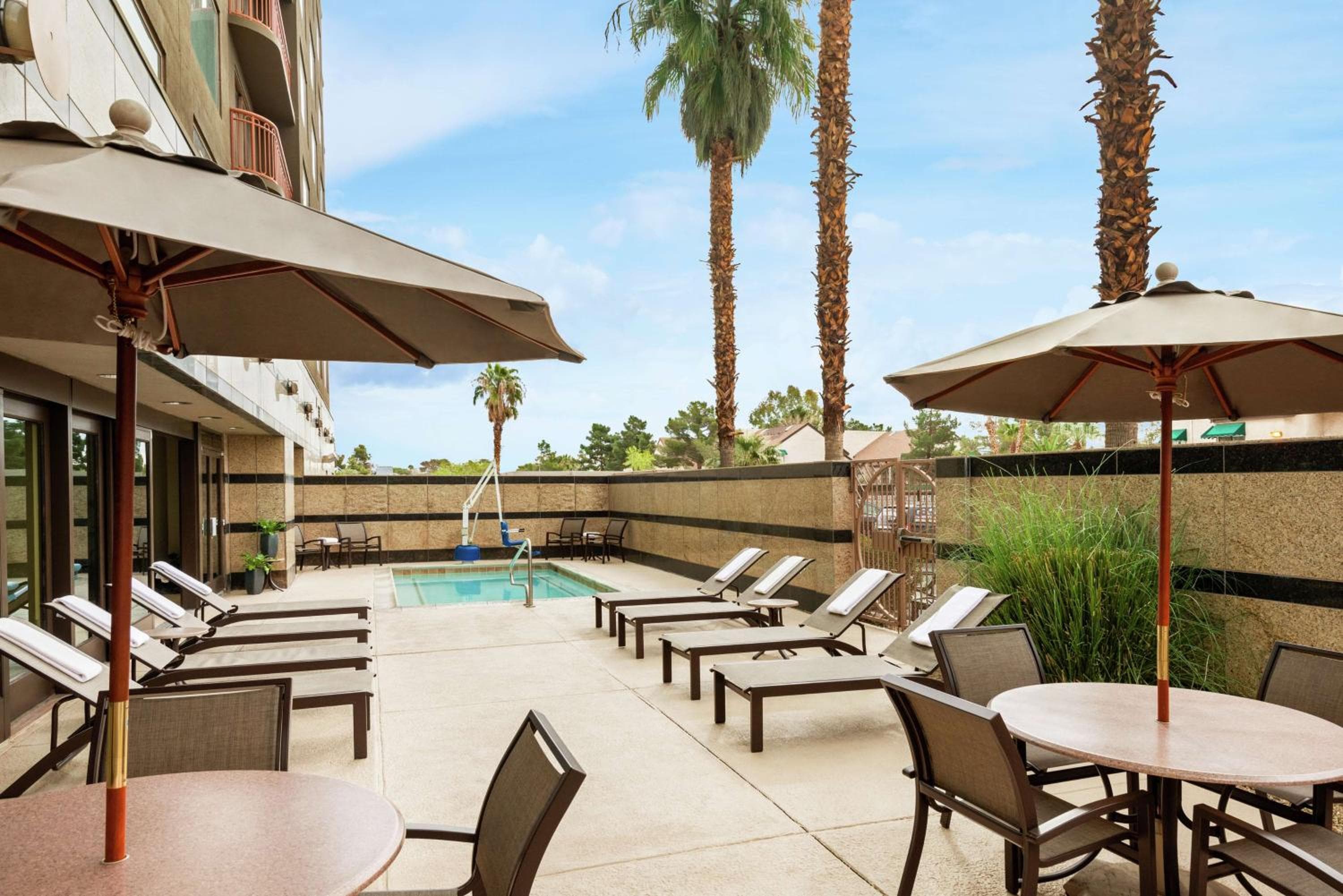 Embassy Suites by Hilton Convention Center Las Vegas — 19