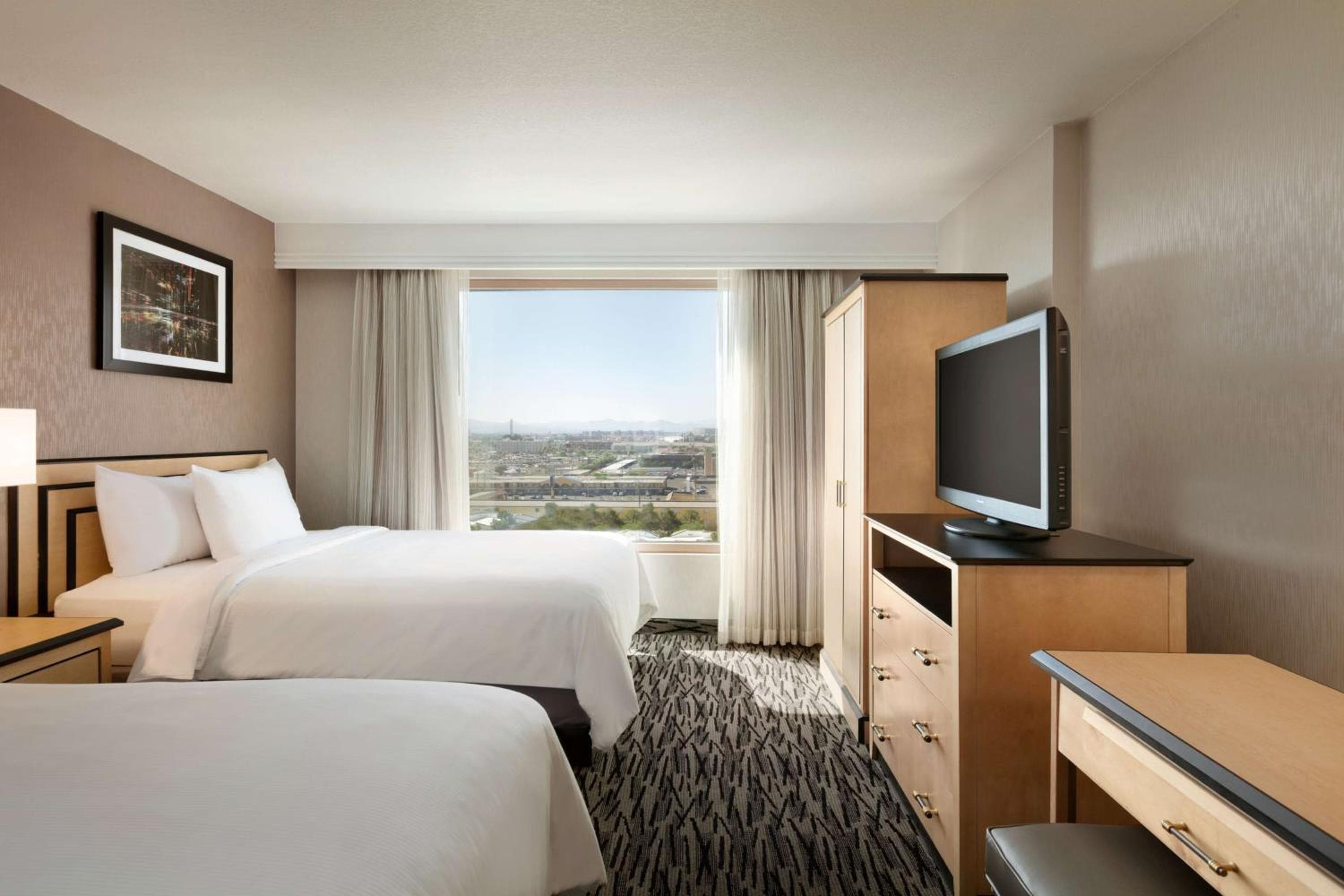 Embassy Suites by Hilton Convention Center Las Vegas — 24