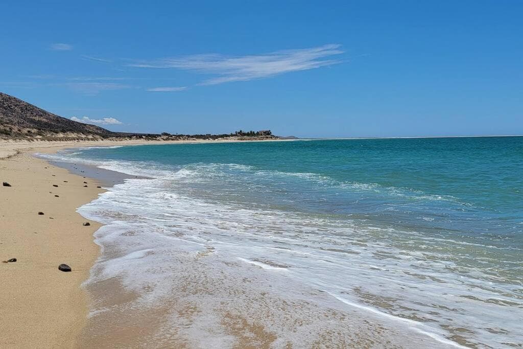 Sea view, king-size bed, wheelchair access — 7