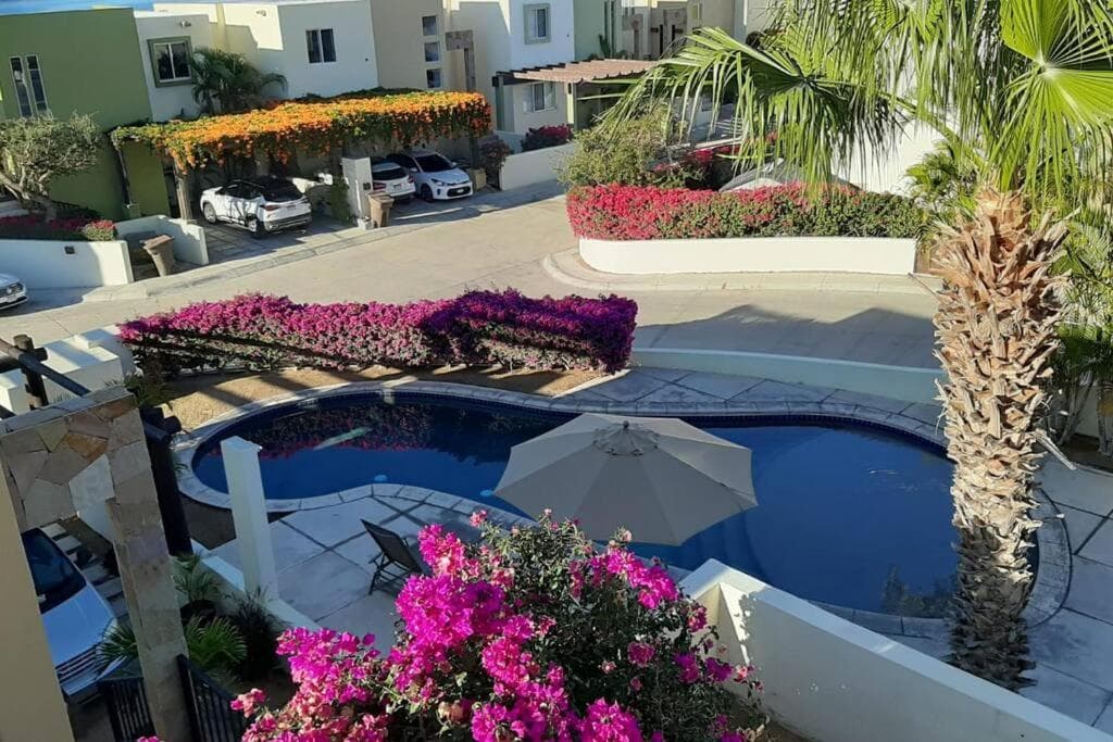 Sea view, king-size bed, wheelchair access — 2