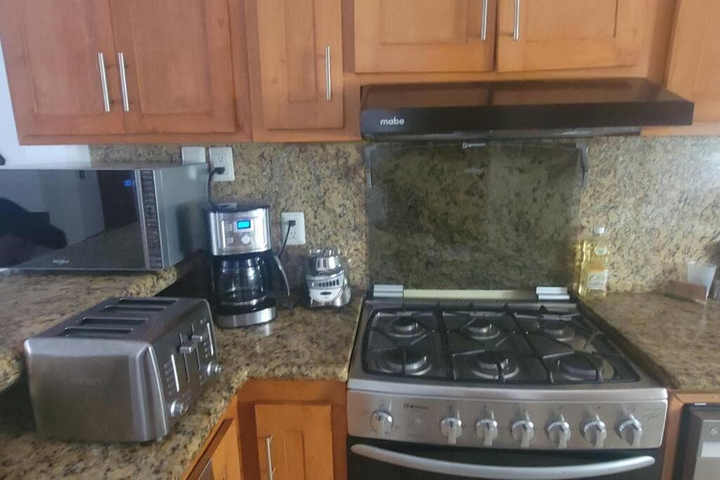 Sea view, king-size bed, wheelchair access — 27