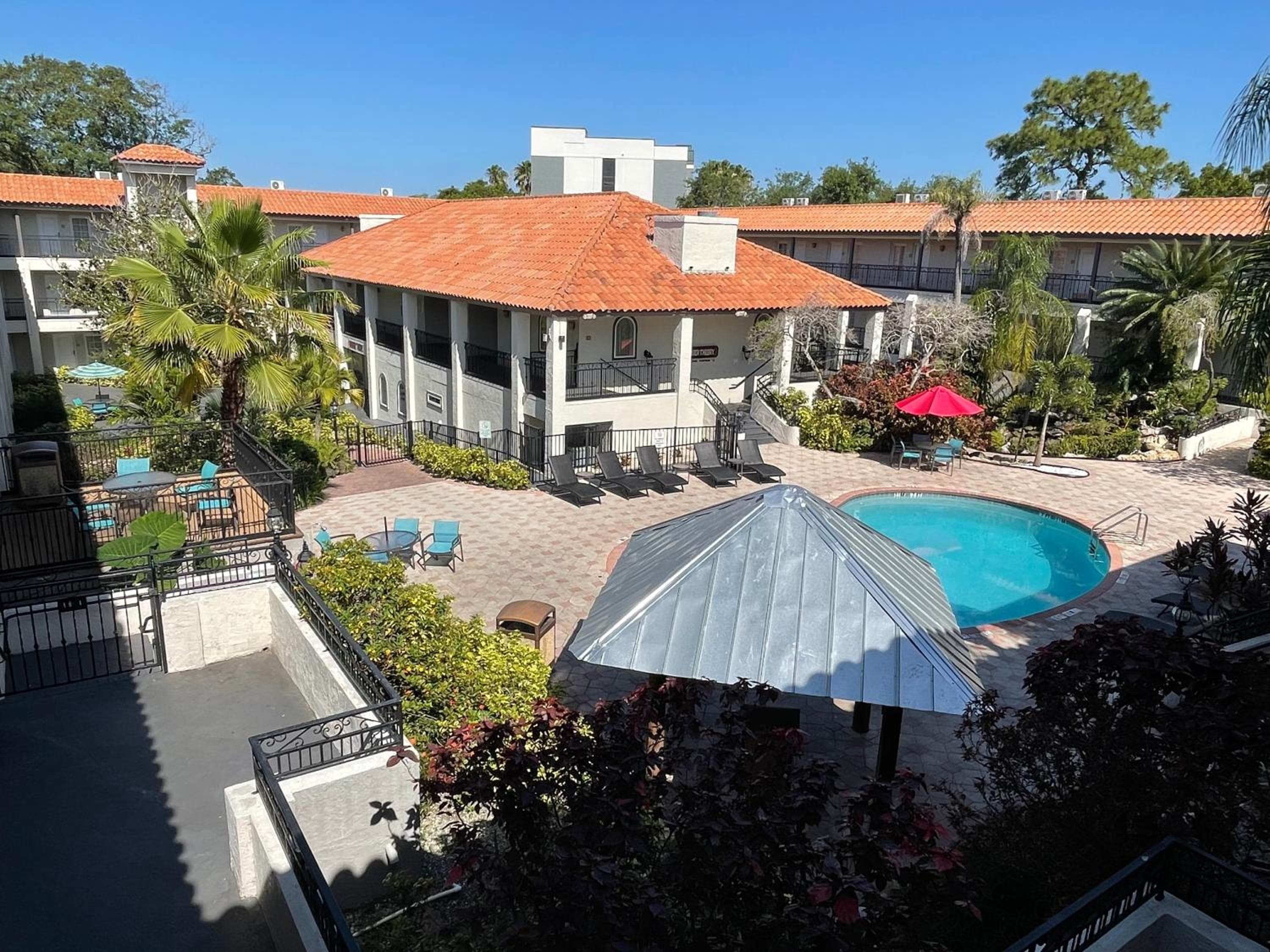 Red Roof Inn PLUS & Suites Tampa - Busch Gardens — 3