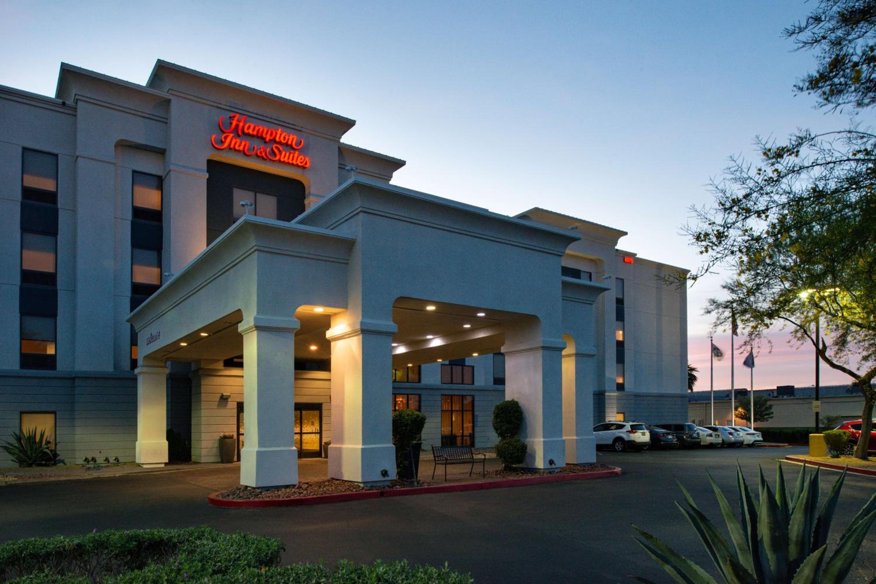 Hampton Inn & Suites Las Vegas Airport — 2
