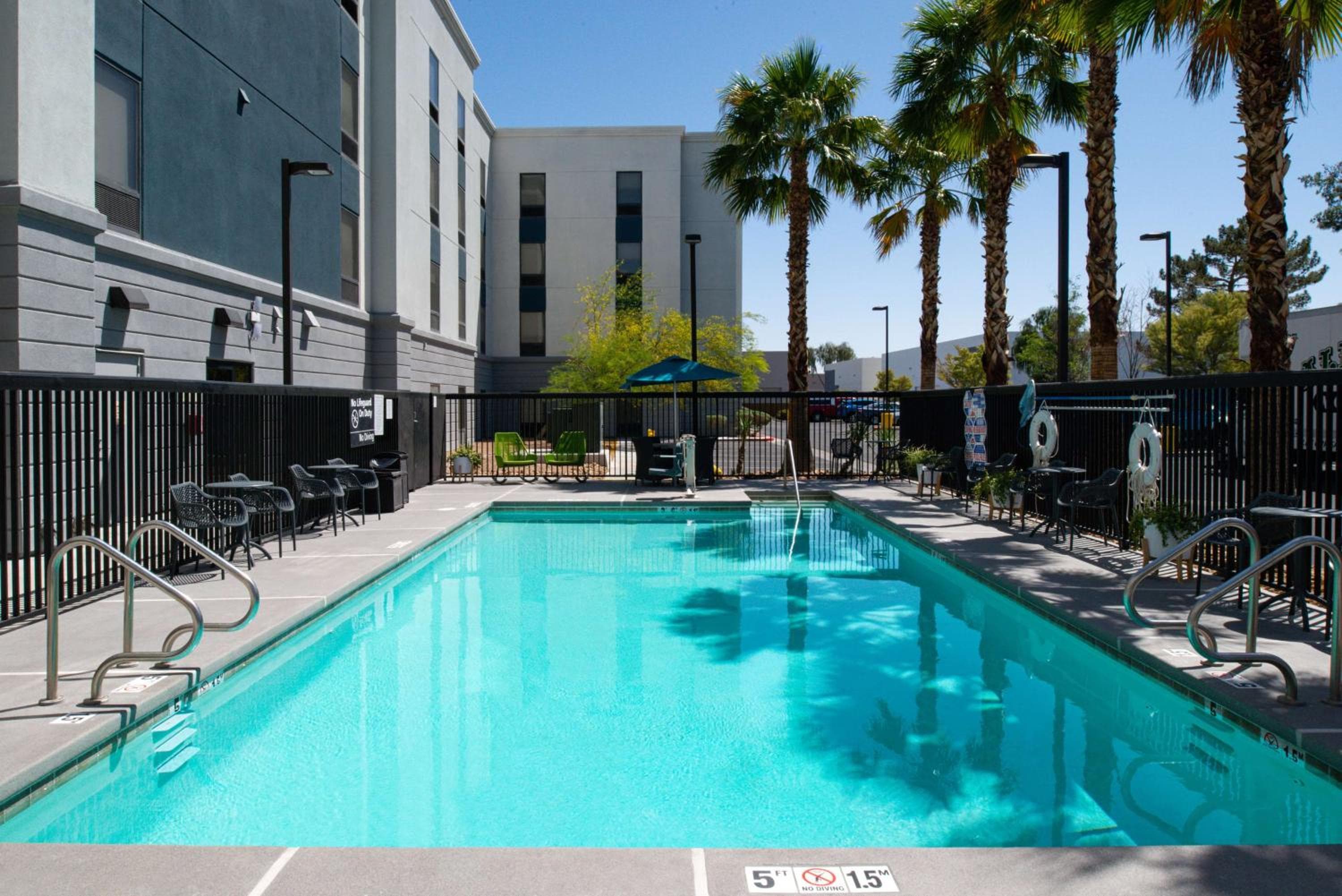 Hampton Inn & Suites Las Vegas Airport — 6