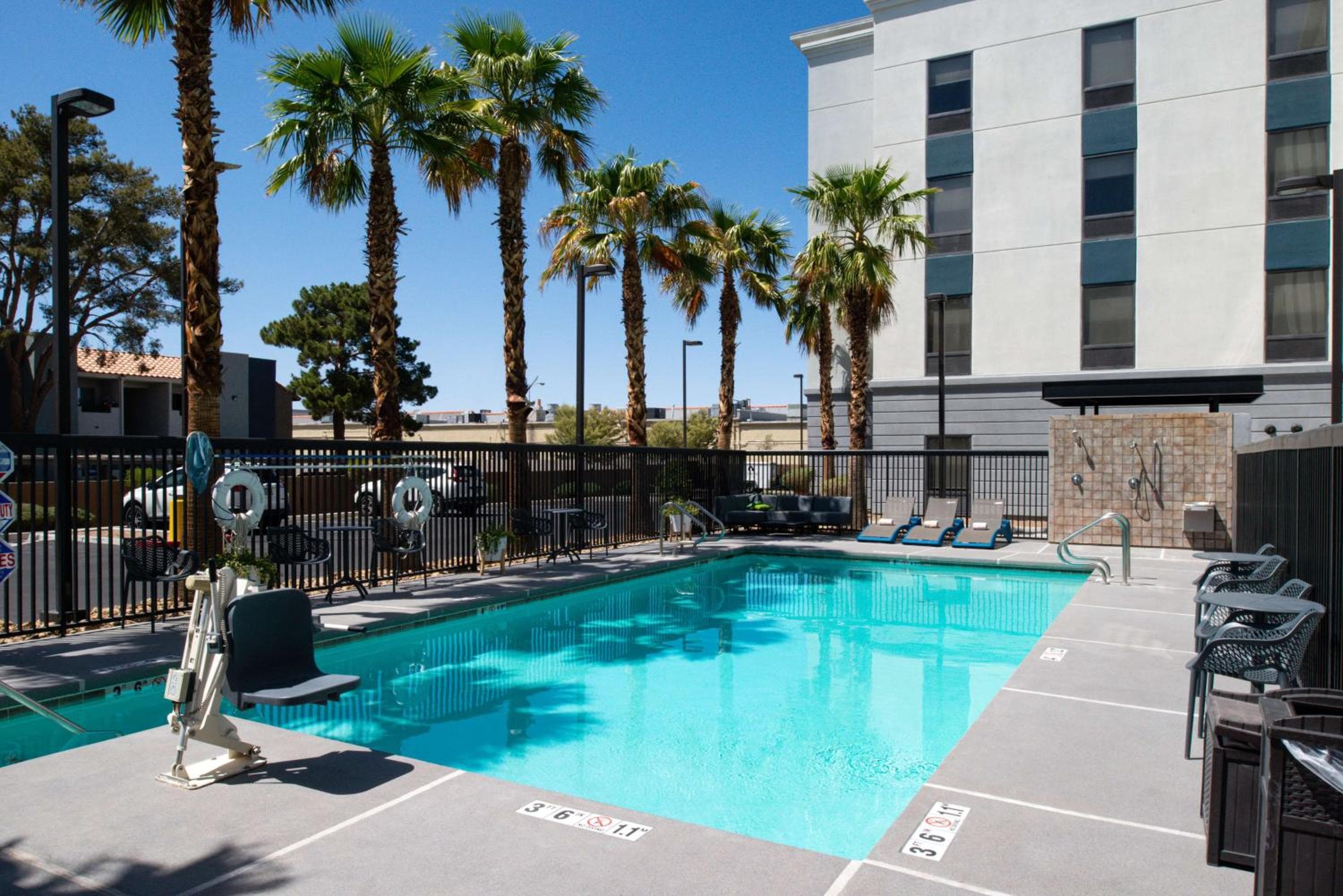 Hampton Inn & Suites Las Vegas Airport — 8