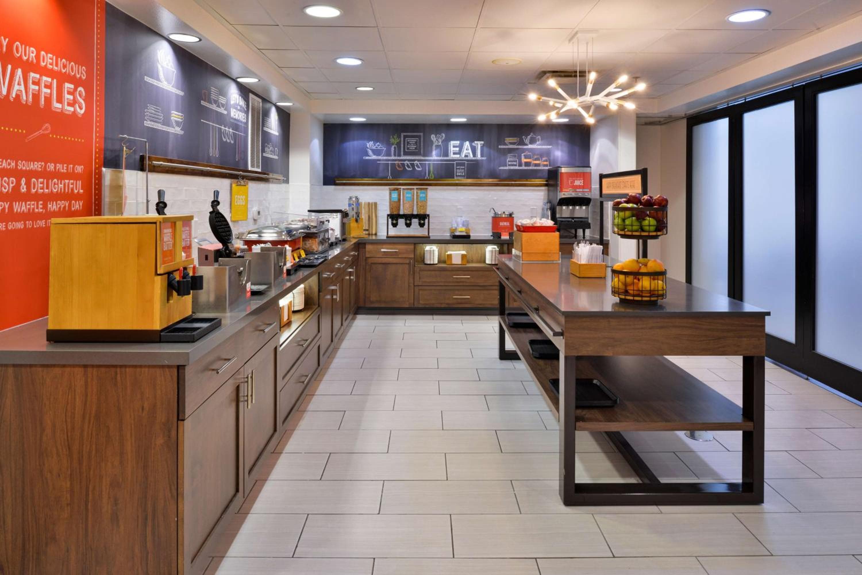 Hampton Inn & Suites Las Vegas Airport — 9