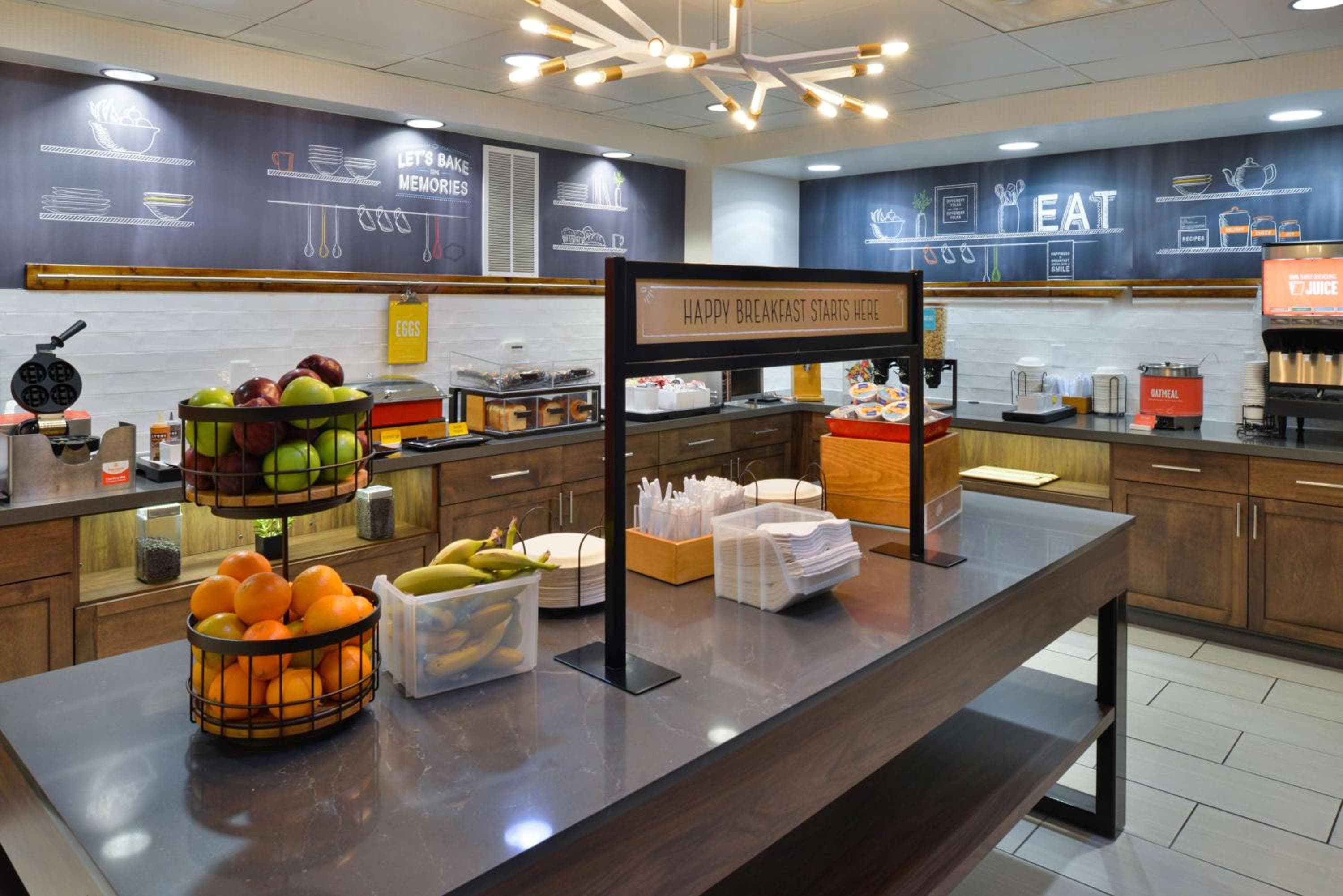 Hampton Inn & Suites Las Vegas Airport — 10