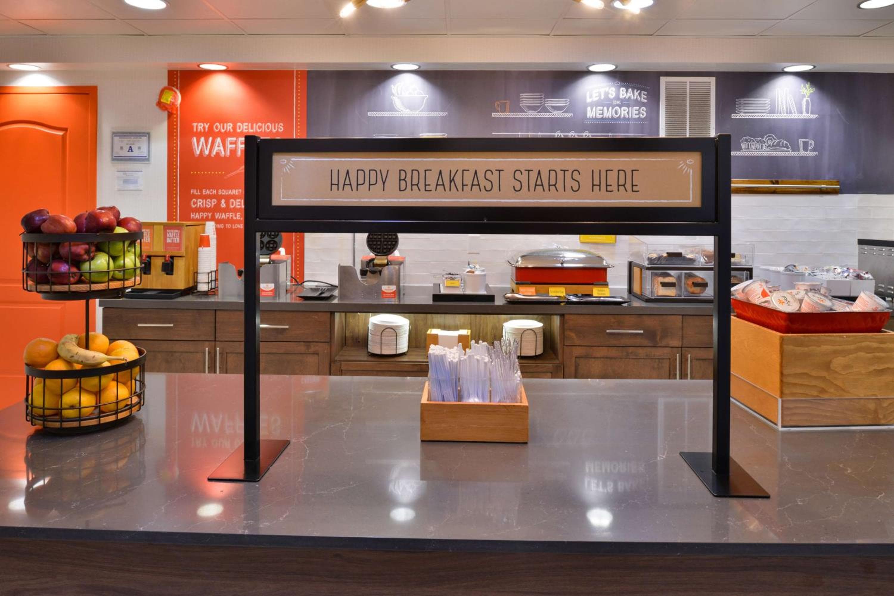 Hampton Inn & Suites Las Vegas Airport — 12