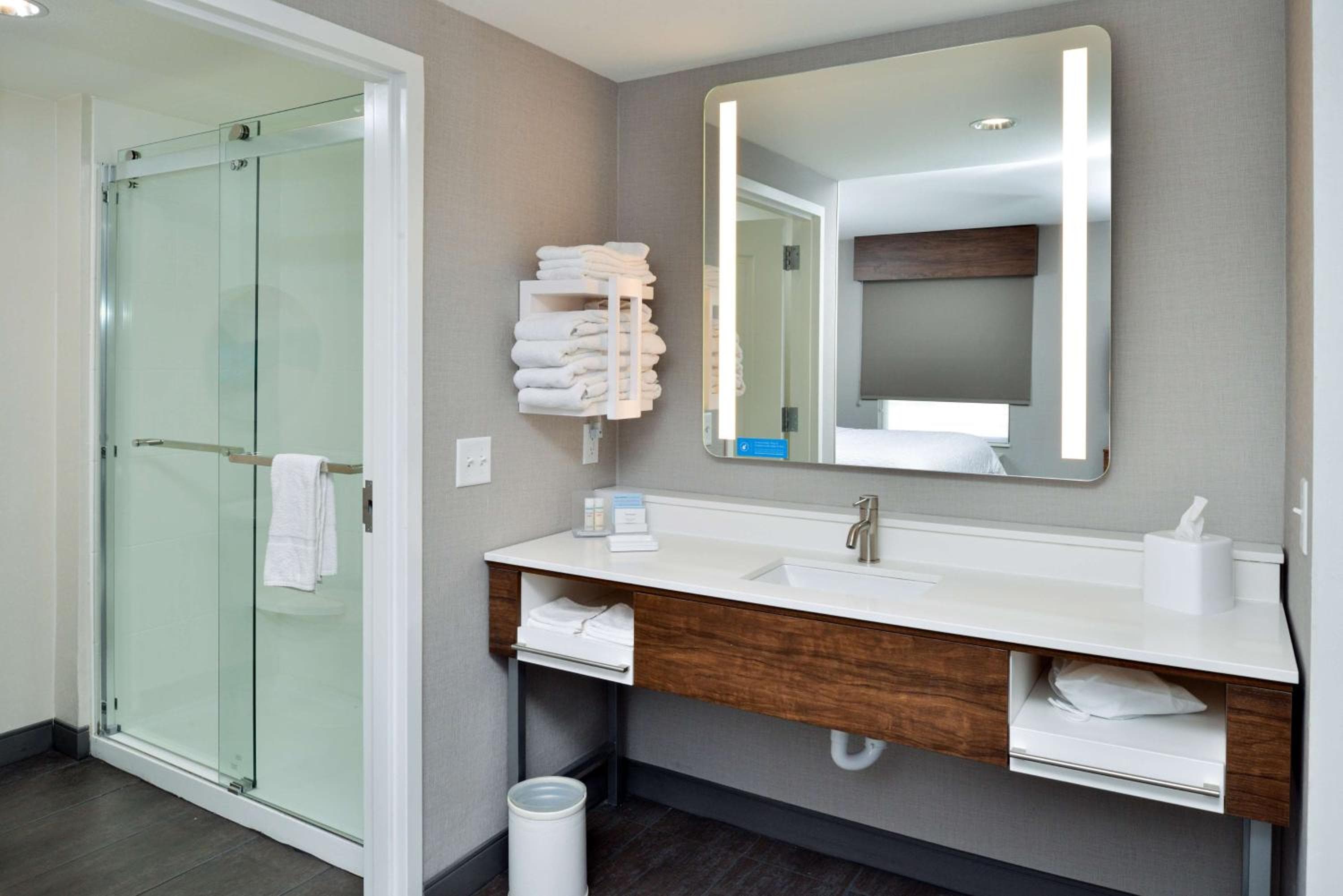 Hampton Inn & Suites Las Vegas Airport — 25