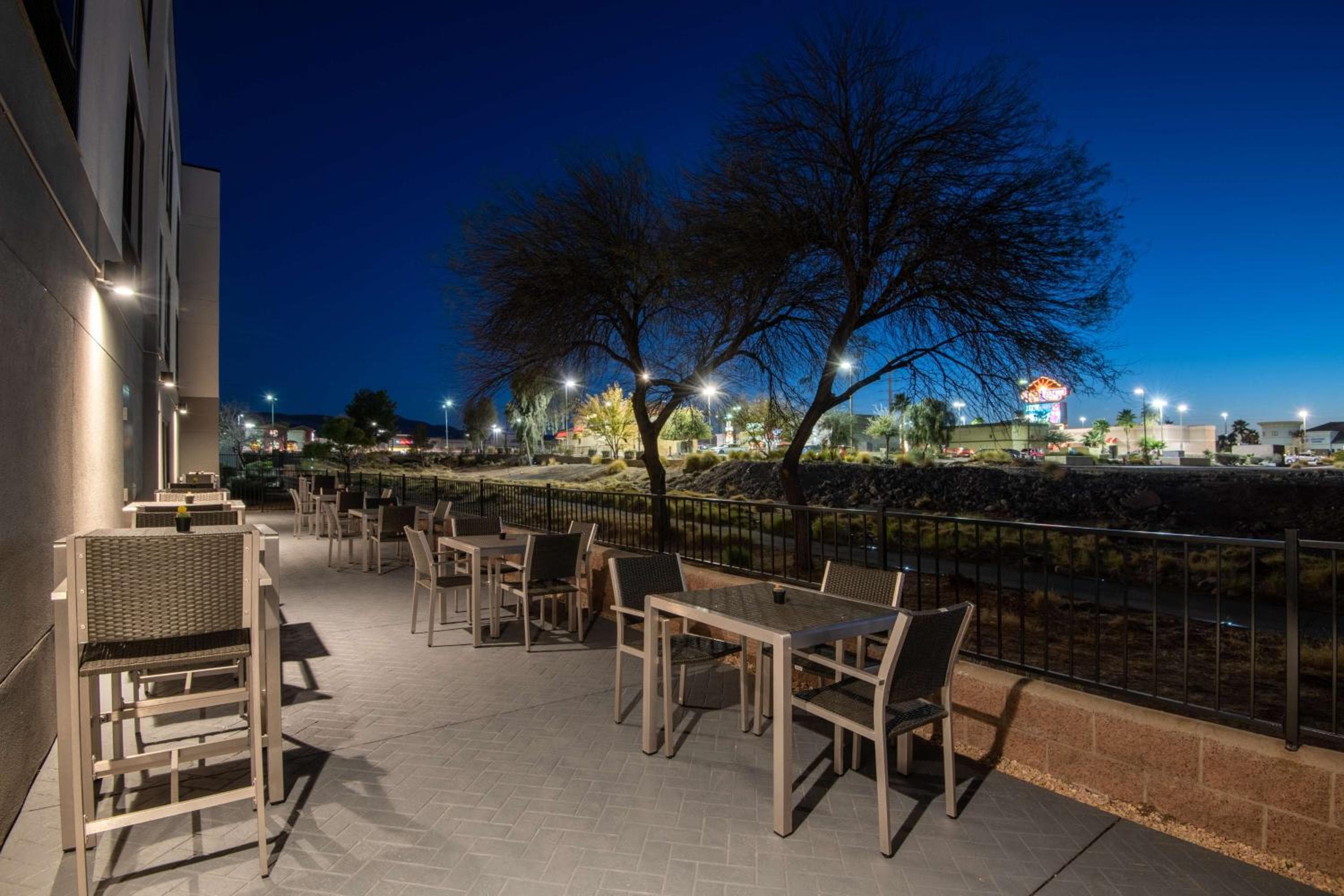 Hampton Inn & Suites Las Vegas-Henderson — 3