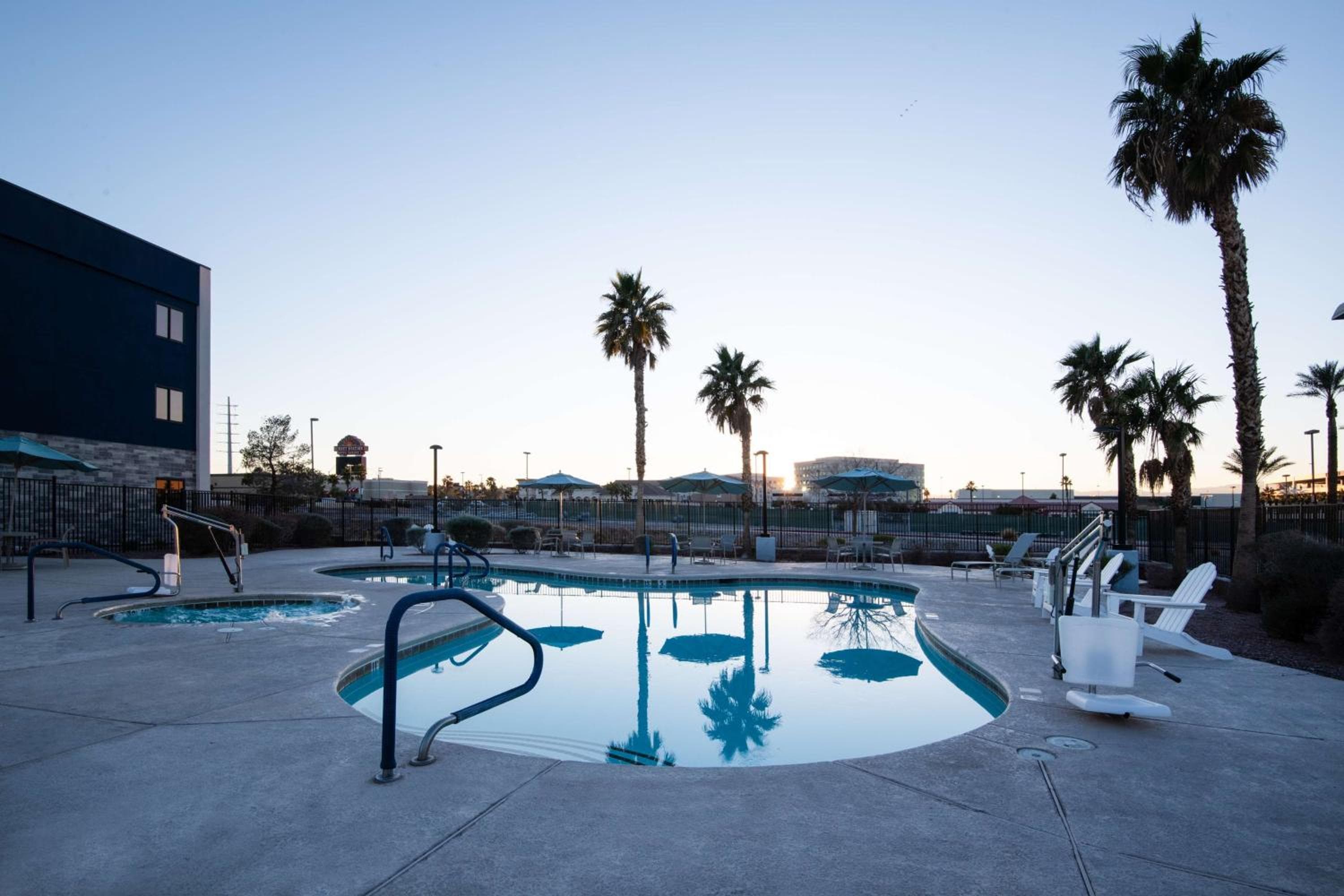 Hampton Inn & Suites Las Vegas-Henderson — 14
