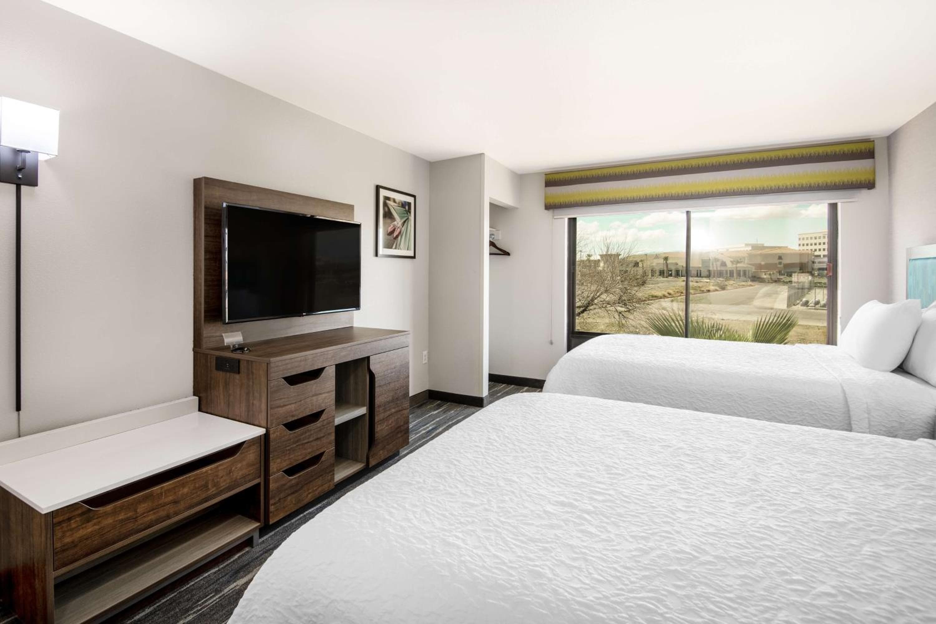 Hampton Inn & Suites Las Vegas-Henderson — 17
