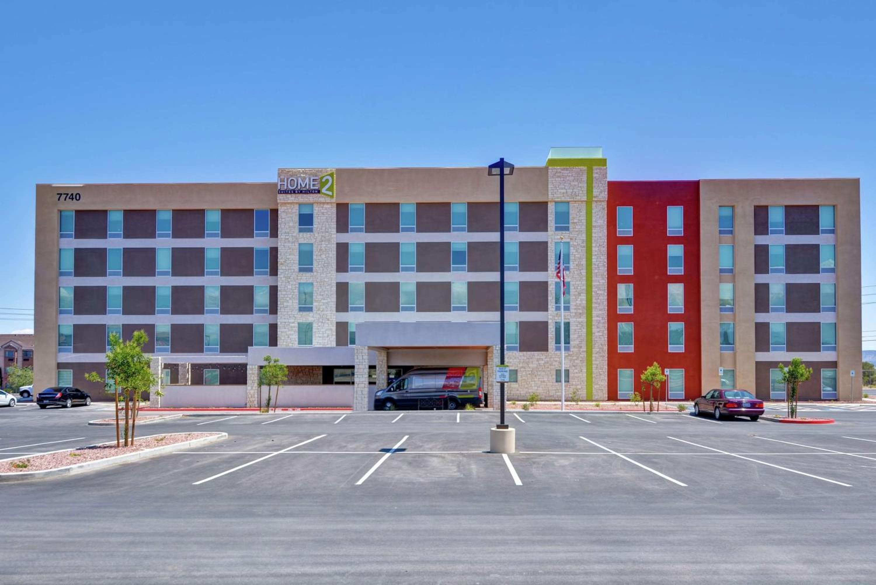 Home2 Suites By Hilton Las Vegas Strip Sur — 1